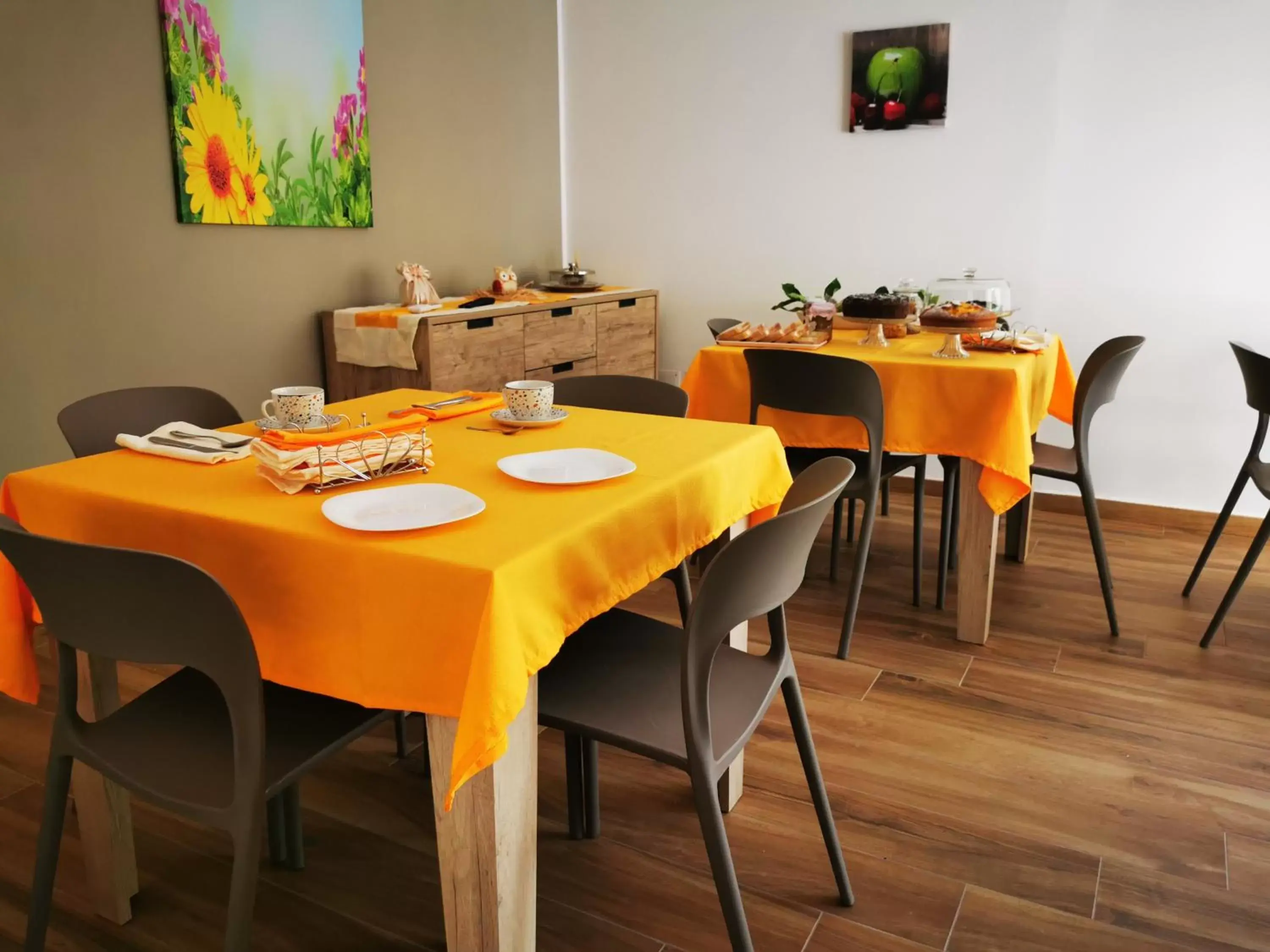 Breakfast, Restaurant/Places to Eat in Agriturismo B&B Il Girasole