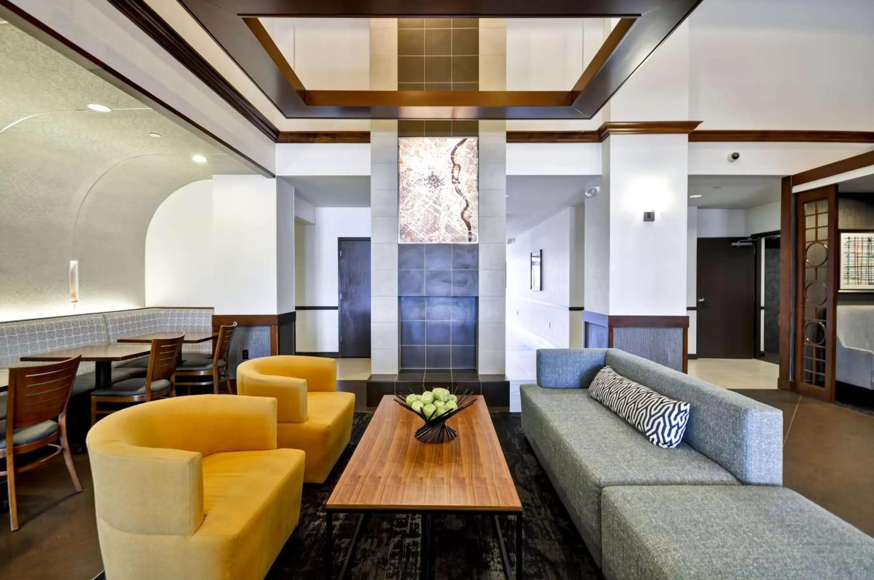 Lobby or reception in Hyatt Place Minneapolis Airport South