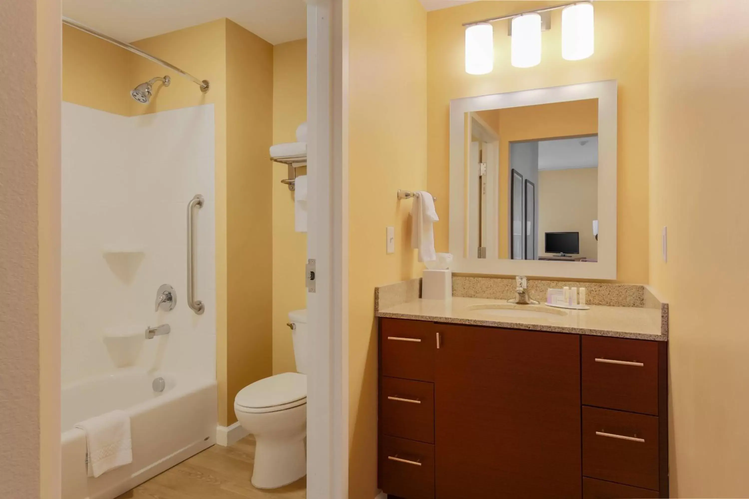 Bathroom in TownePlace Suites by Marriott Cheyenne Southwest/Downtown Area