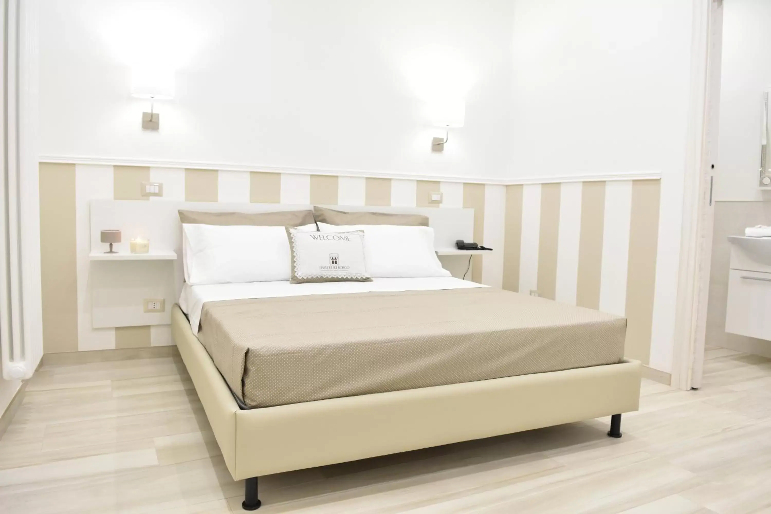 Bed, Room Photo in Finestre sul Borgo