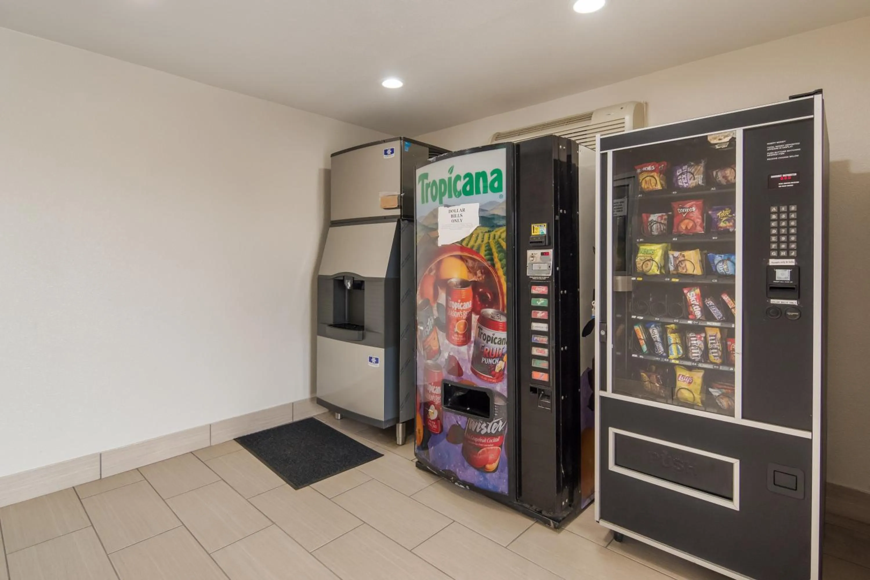 Other in Red Roof Inn Fort Worth South