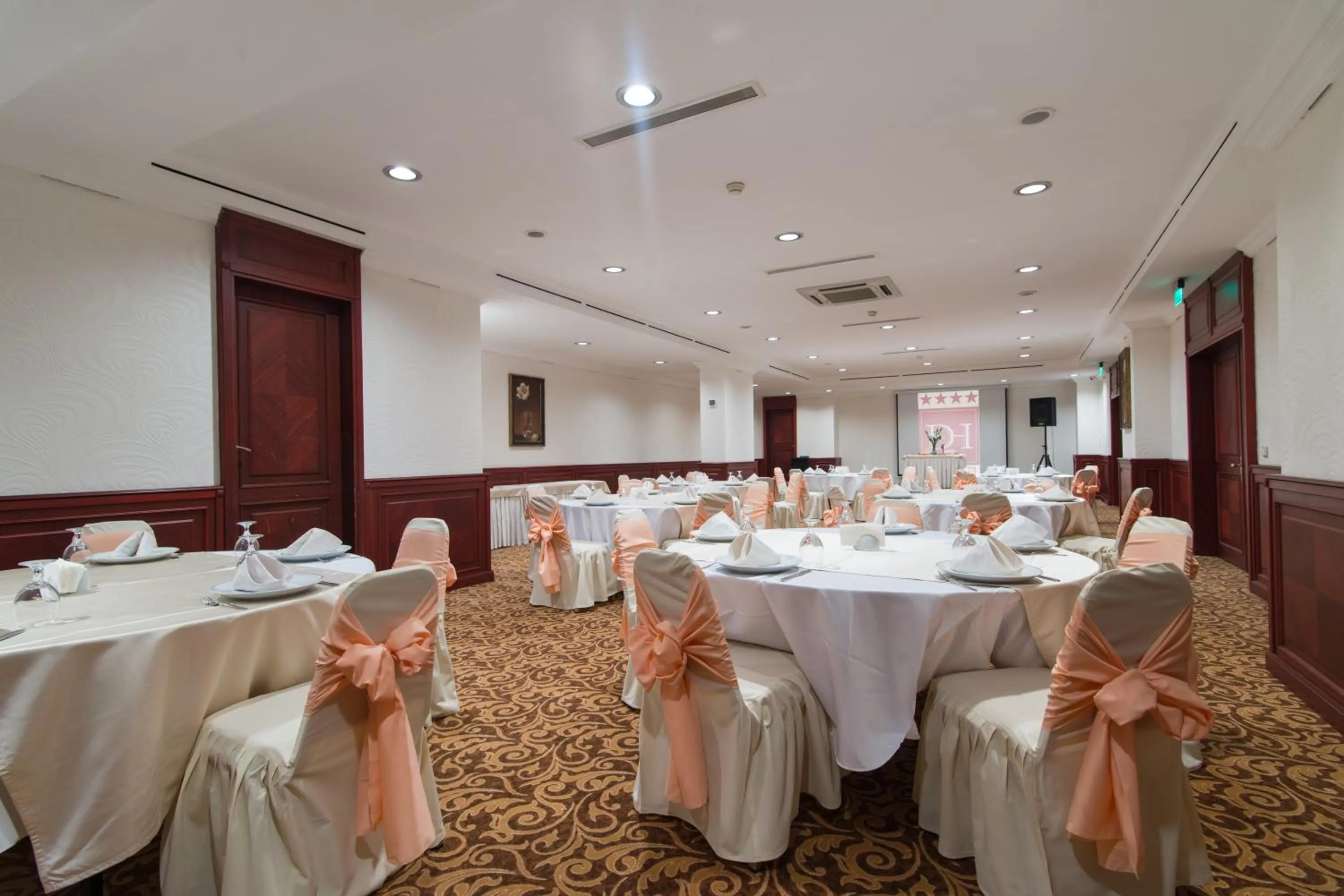Banquet/Function facilities in Dila Hotel