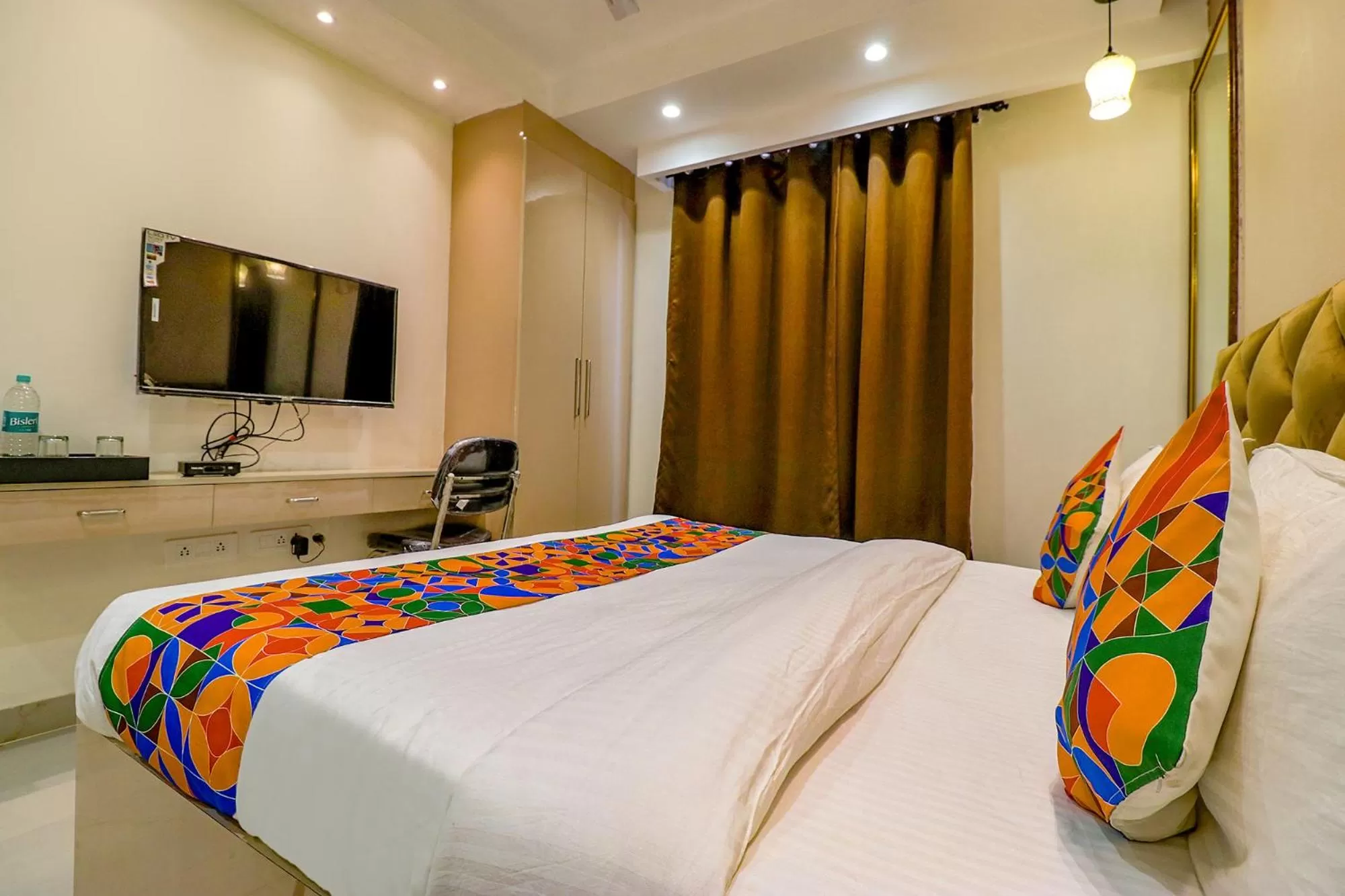 Bedroom, Bed in FabHotel Pitampura