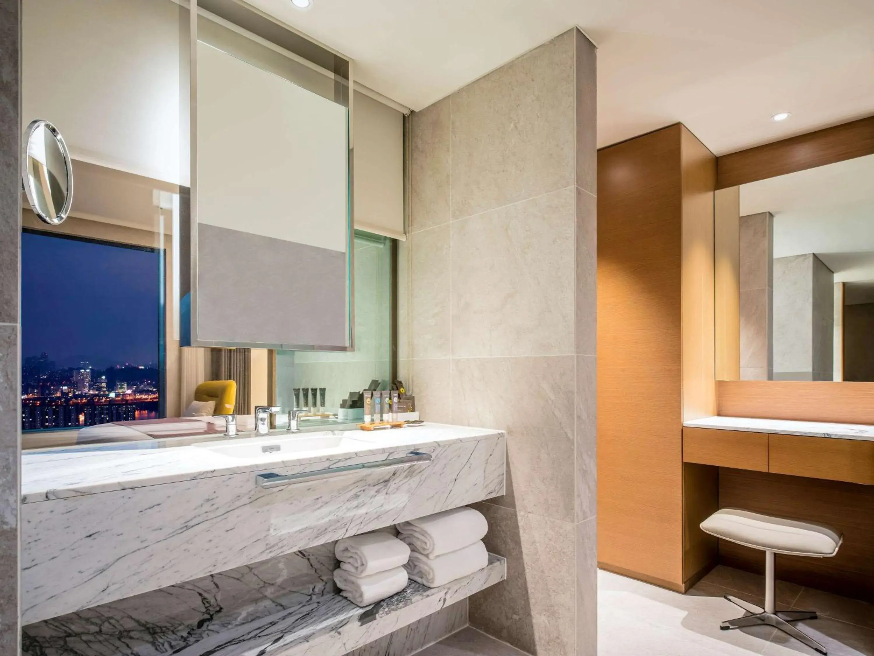 Photo of the whole room, Bathroom in Novotel Suites Ambassador Seoul Yongsan