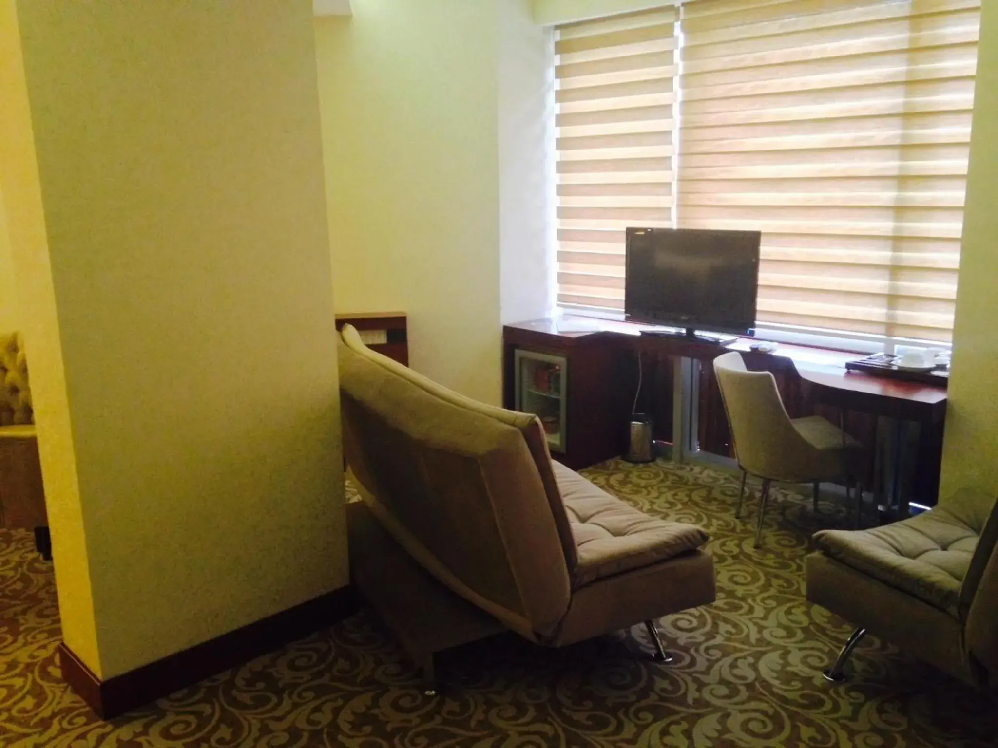 Photo of the whole room, Seating Area in Asrin Business Hotel K?z?lay