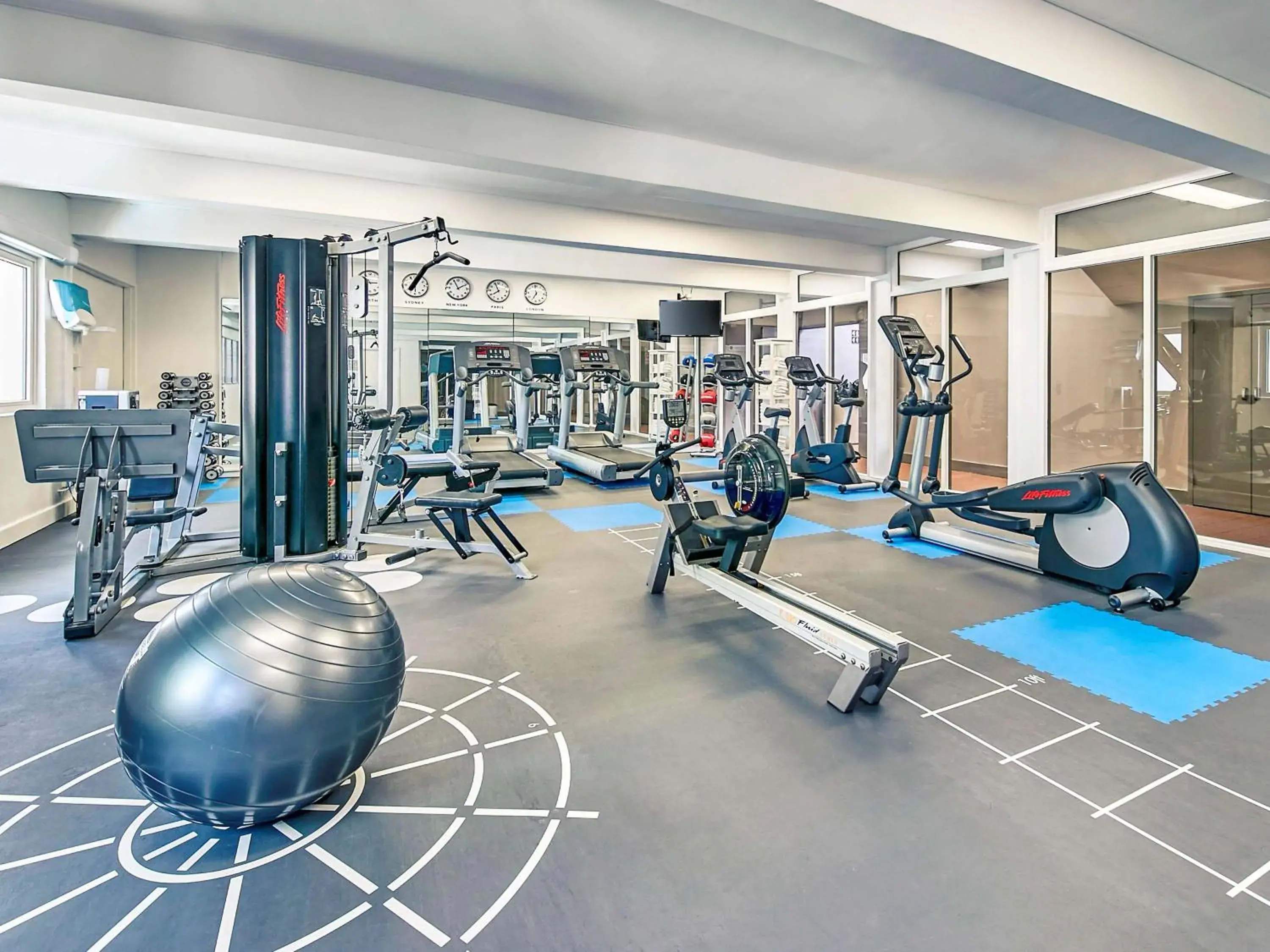Fitness centre/facilities, Fitness Center/Facilities in Mercure Perth