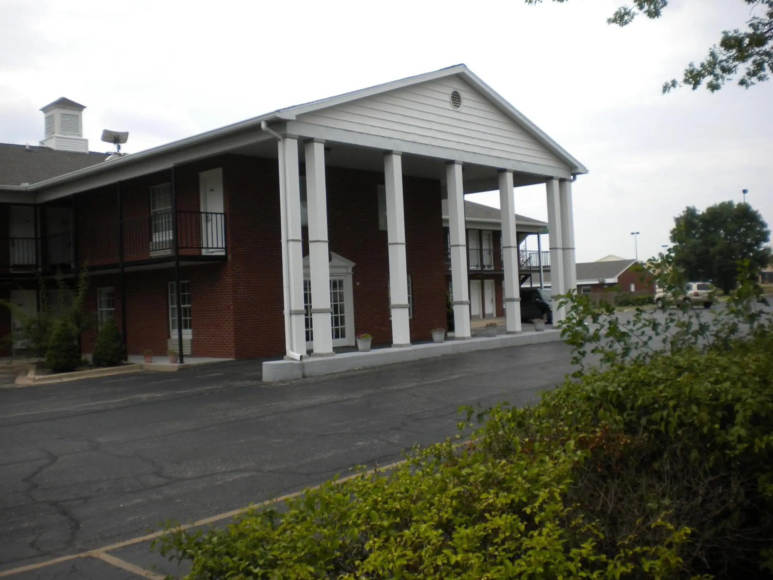 Facade/entrance, Property Building in First Heritage Inn Rantoul