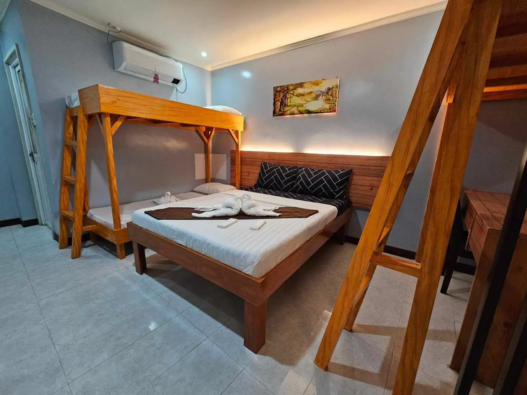 Bunk Bed in La Choeben Suites