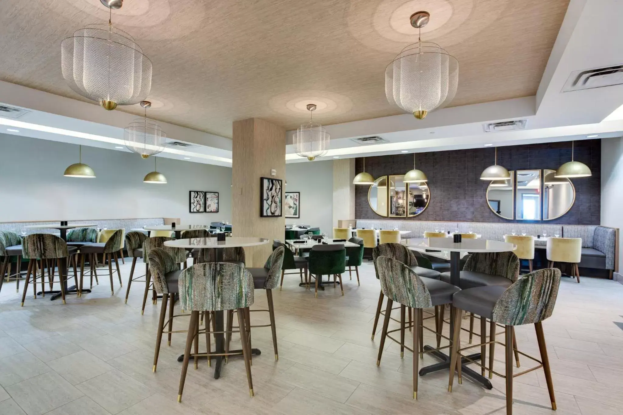 Restaurant/places to eat in Crowne Plaza Hotel & Resorts Fort Lauderdale Airport/ Cruise by IHG Restaurant/places to eat in Crowne Plaza Hotel & Resorts Fort Lauderdale Airport/ Cruise by IHG