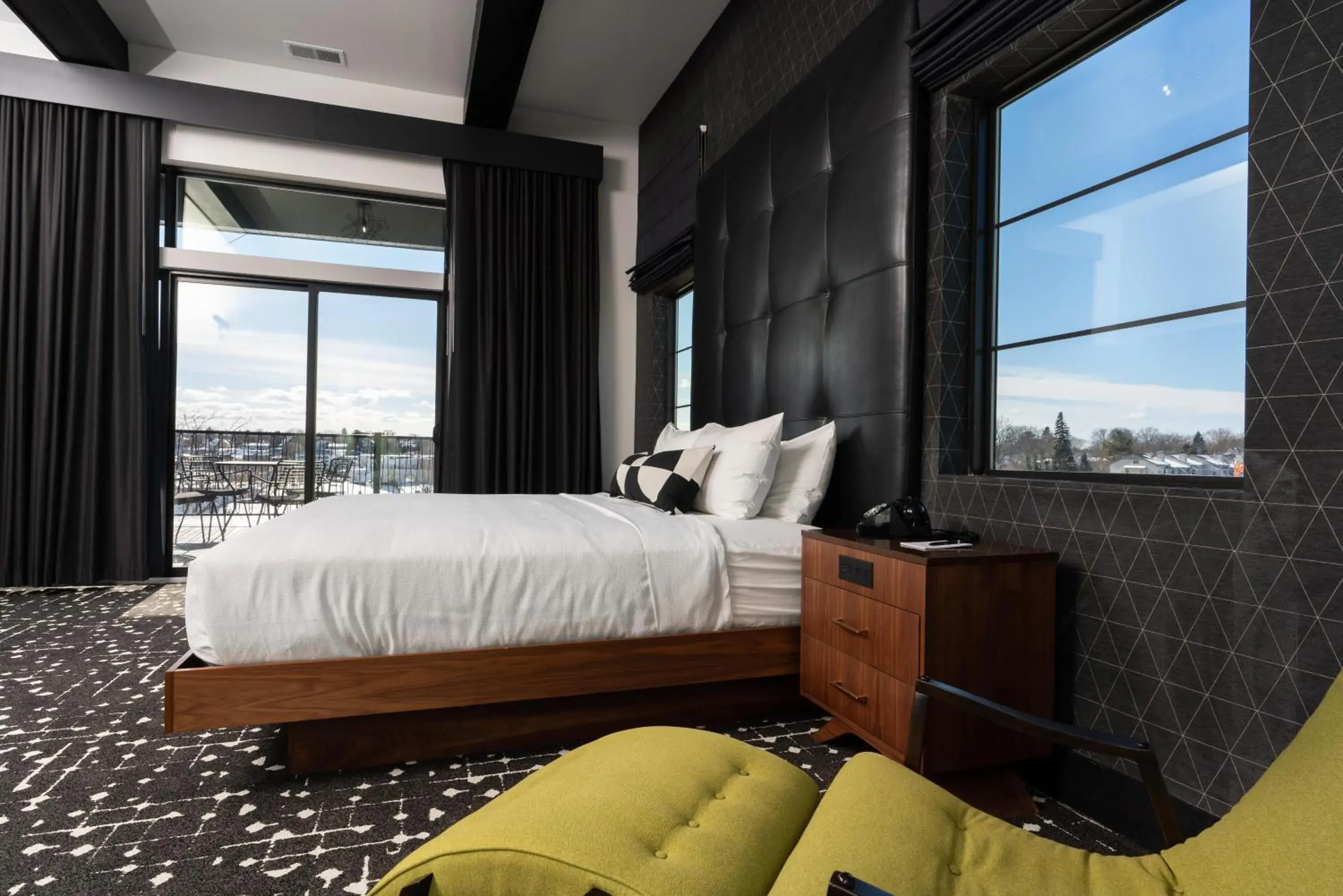 Bed in The Earl in Charlevoix Bed in The Earl in Charlevoix