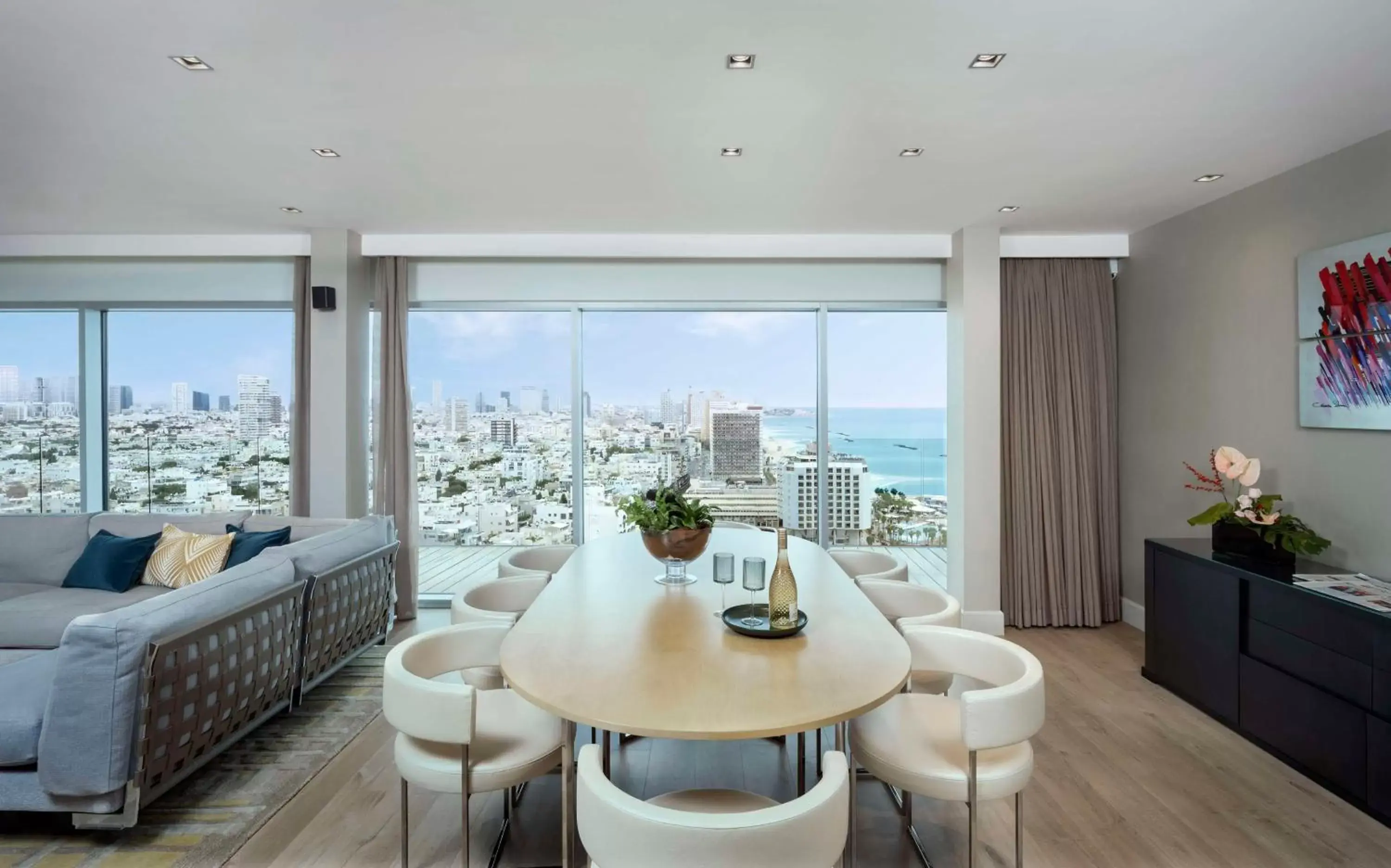 Living room in The Vista At Hilton Tel Aviv