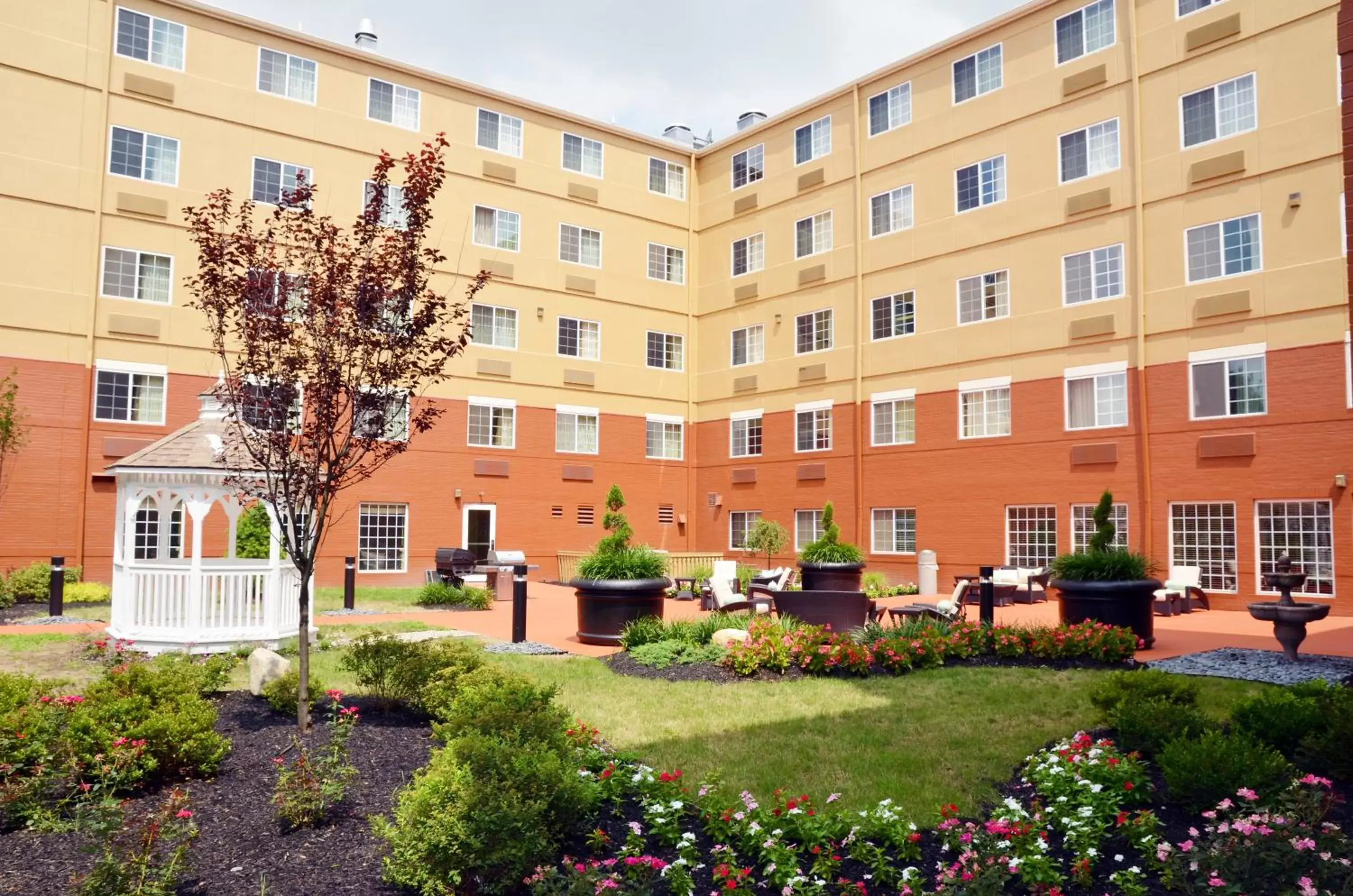 Balcony/Terrace, Property Building in Extended Stay America Suites - Secaucus - New York City Area