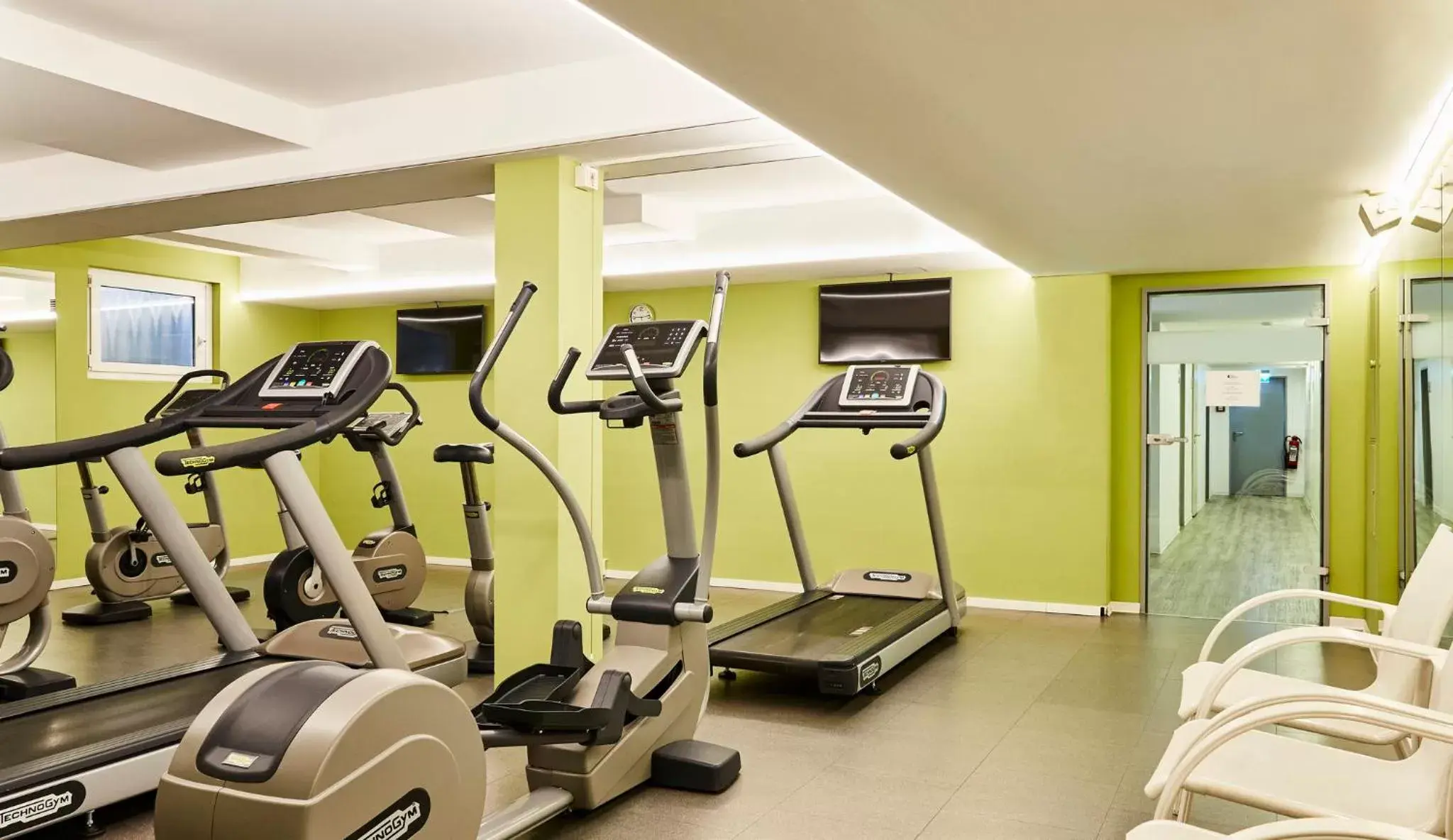 Fitness centre/facilities, Fitness Center/Facilities in Hotel Indigo - Dusseldorf - Victoriaplatz, an IHG Hotel