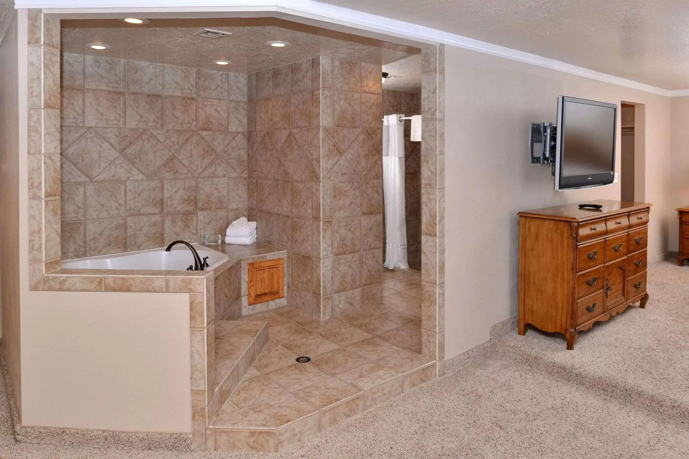 Photo of the whole room, Bathroom in Quality Inn Vernal near Dinosaur National Monument