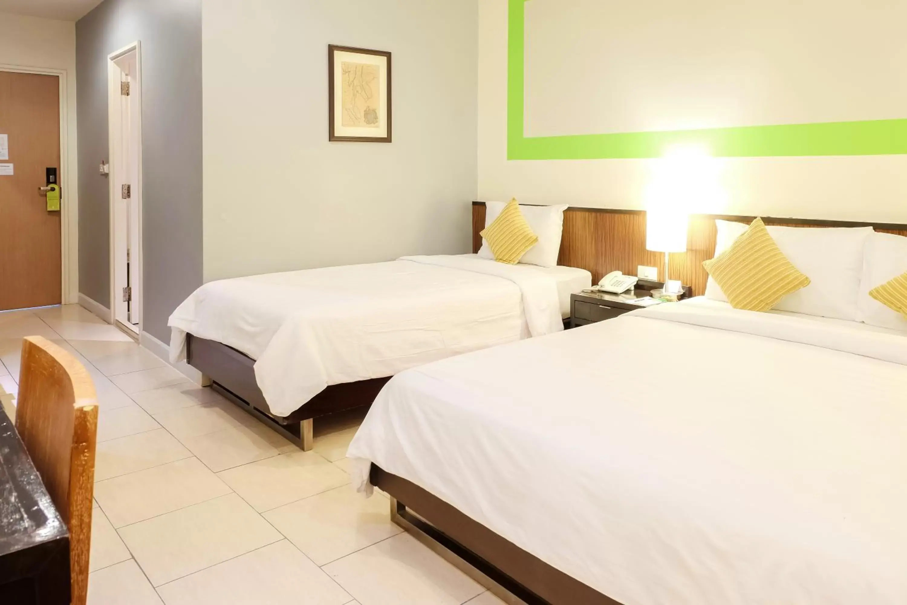 Bedroom, Bed in Hotel De Bangkok