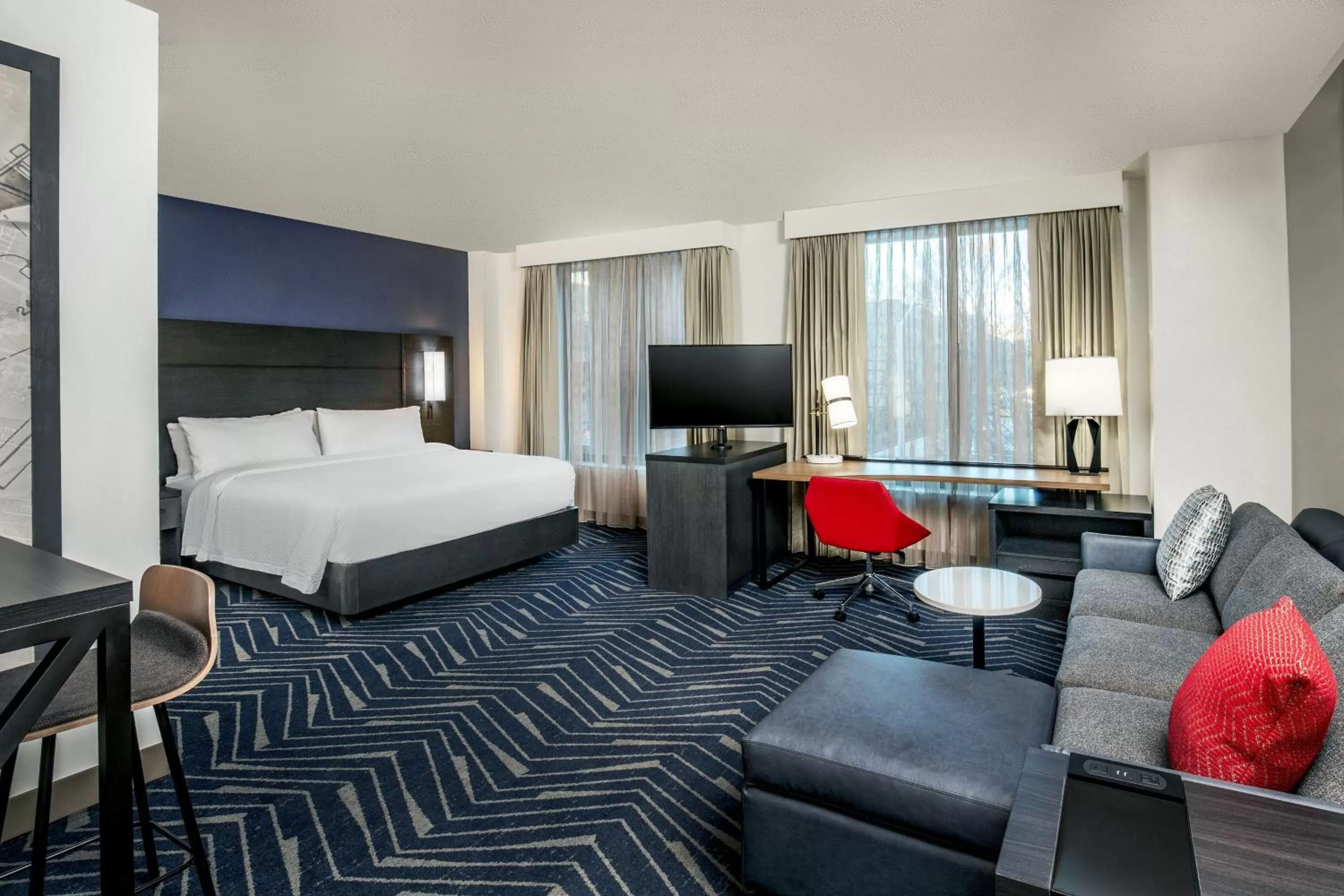 Photo of the whole room, Bed in Residence Inn by Marriott Boston Cambridge