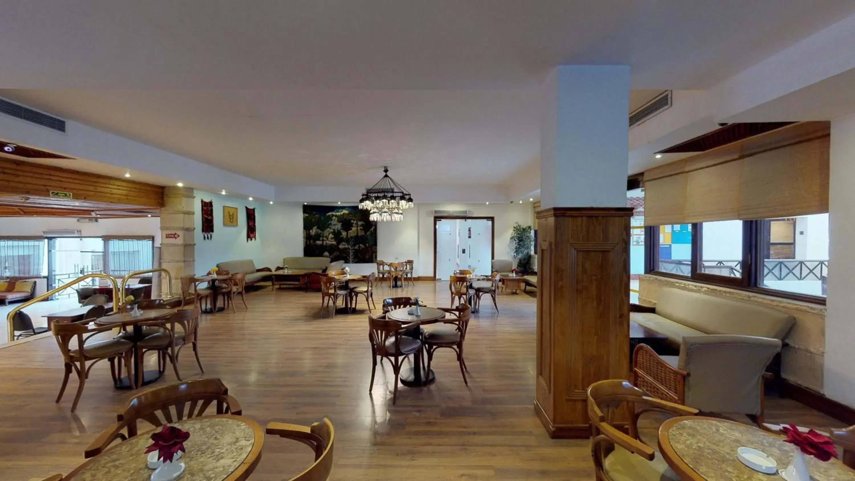 Restaurant/Places to Eat in Falcon Naama Star Hotel