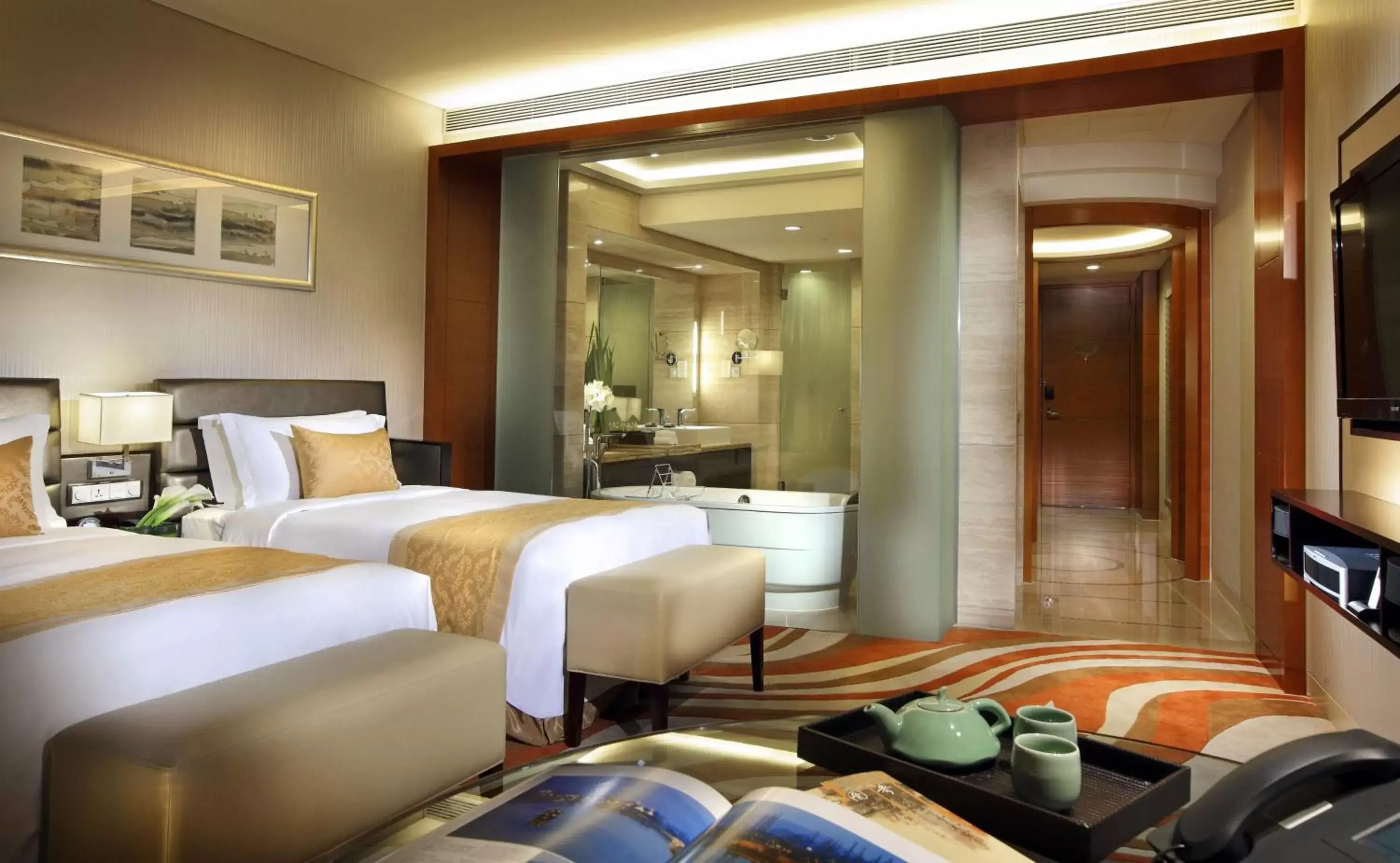 Photo of the whole room in InterContinental Hangzhou, an IHG Hotel