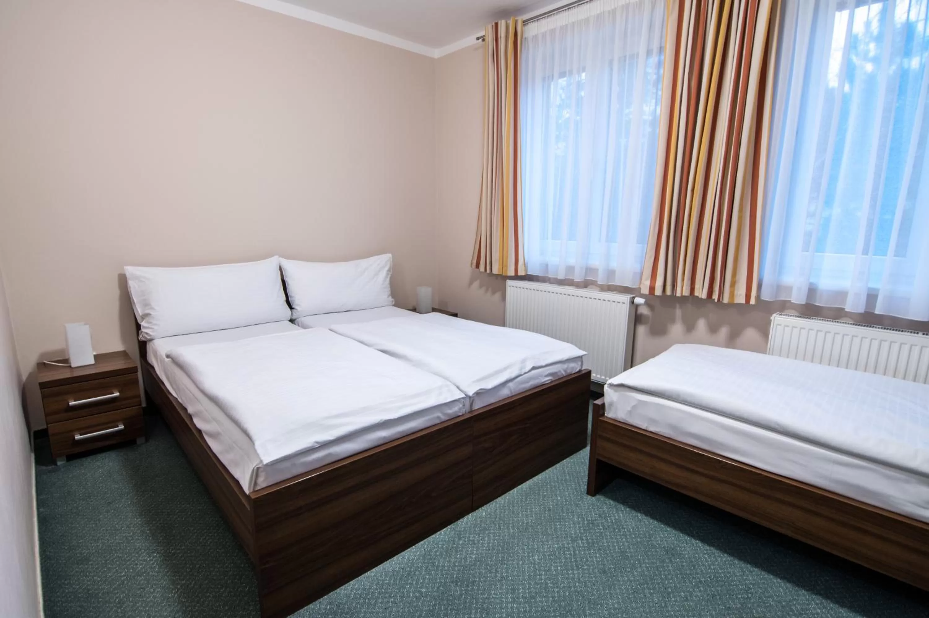 Triple Room in Pension Bed&Breakfast