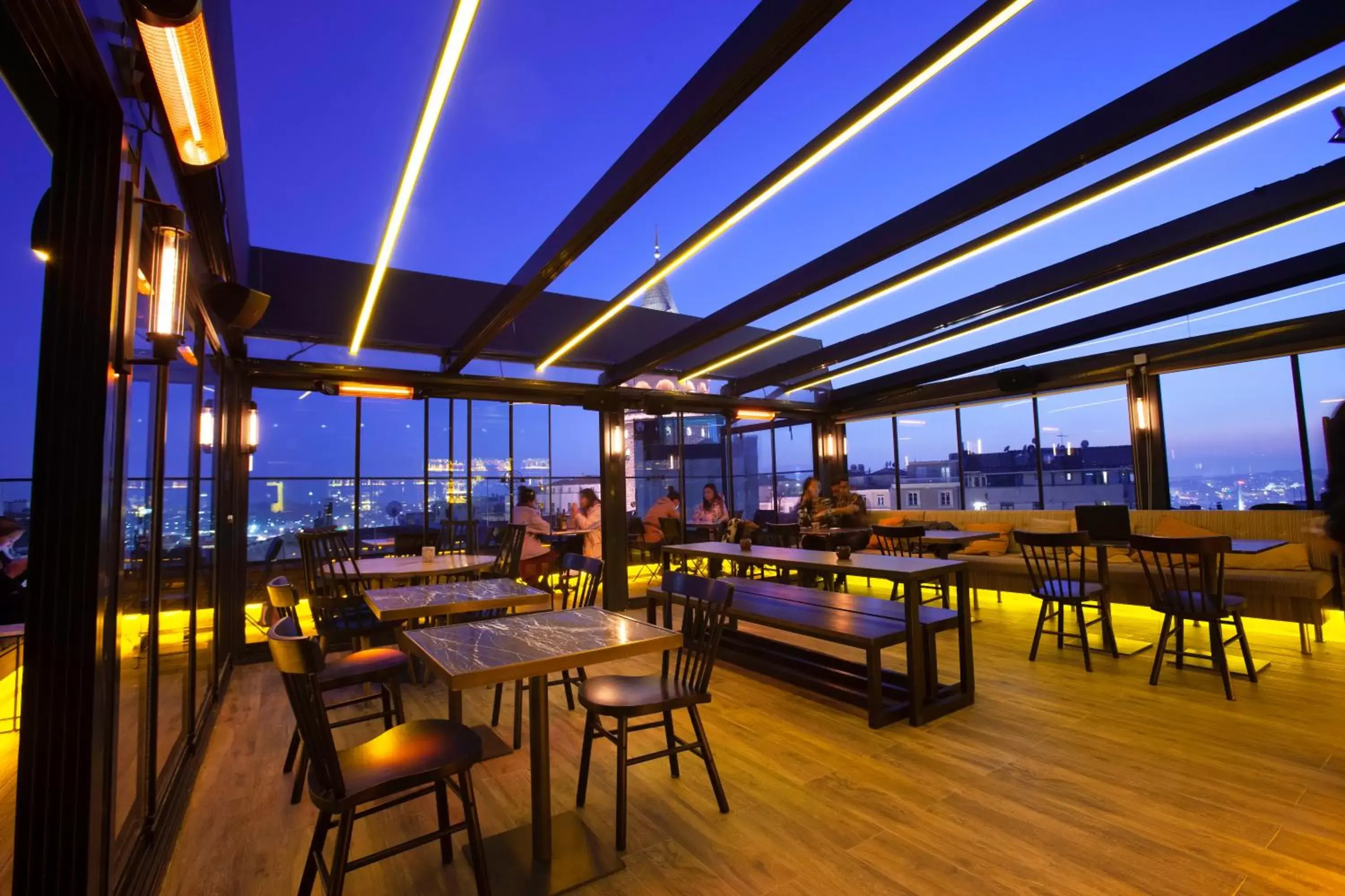 Restaurant/Places to Eat in Duo Galata Hotel