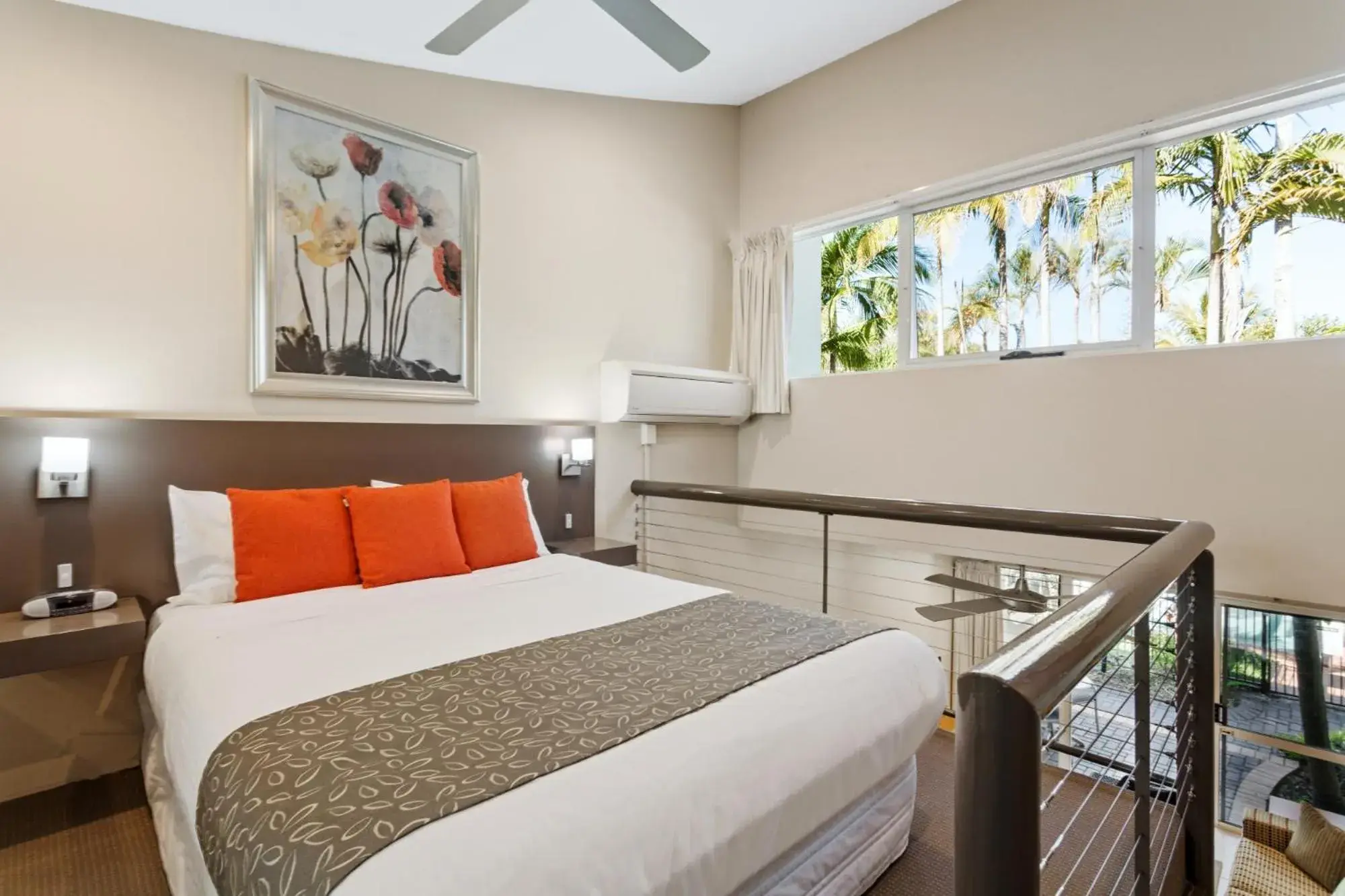 Bedroom, Bed in Caribbean Noosa