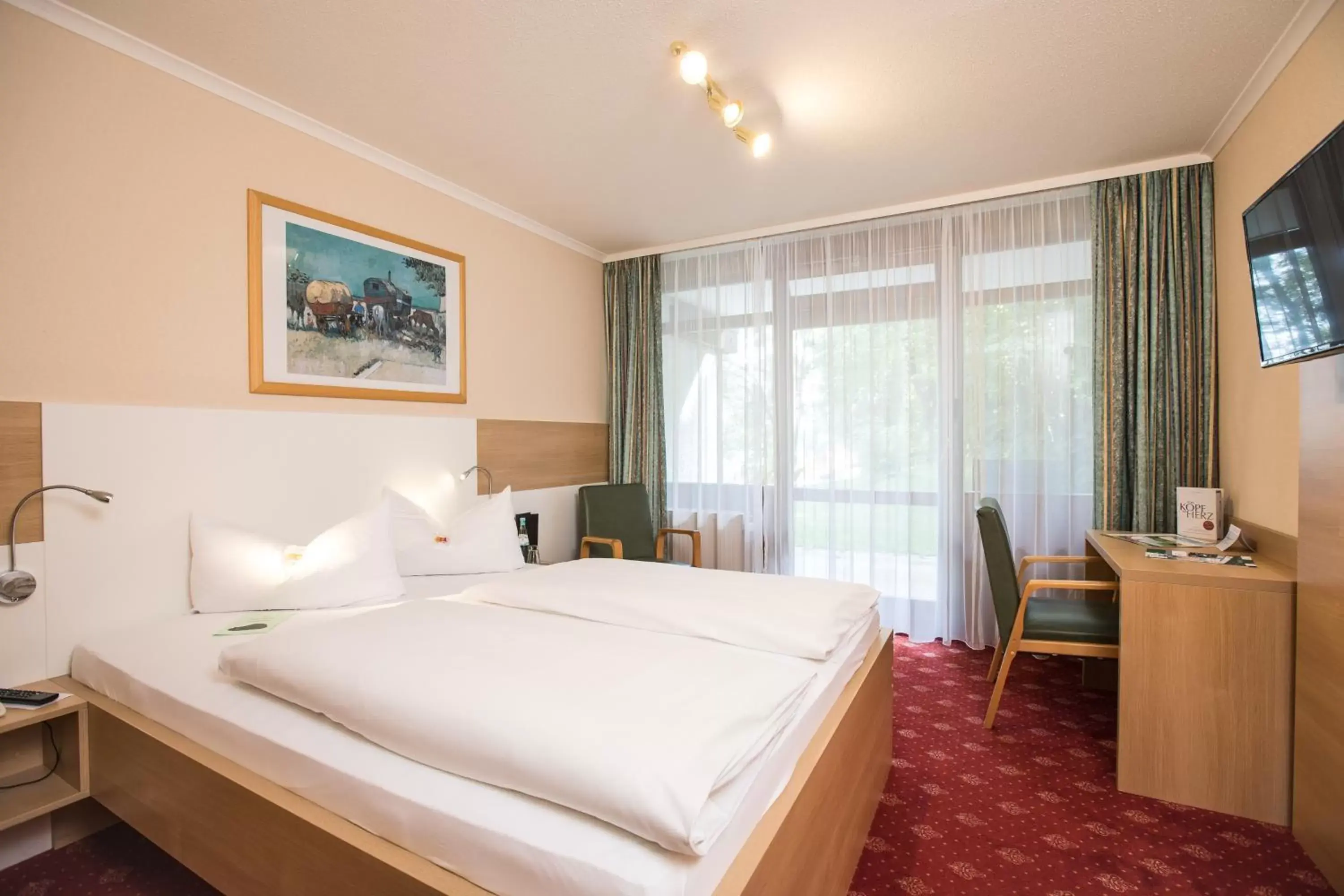 Bedroom, Bed in AktiVital Hotel