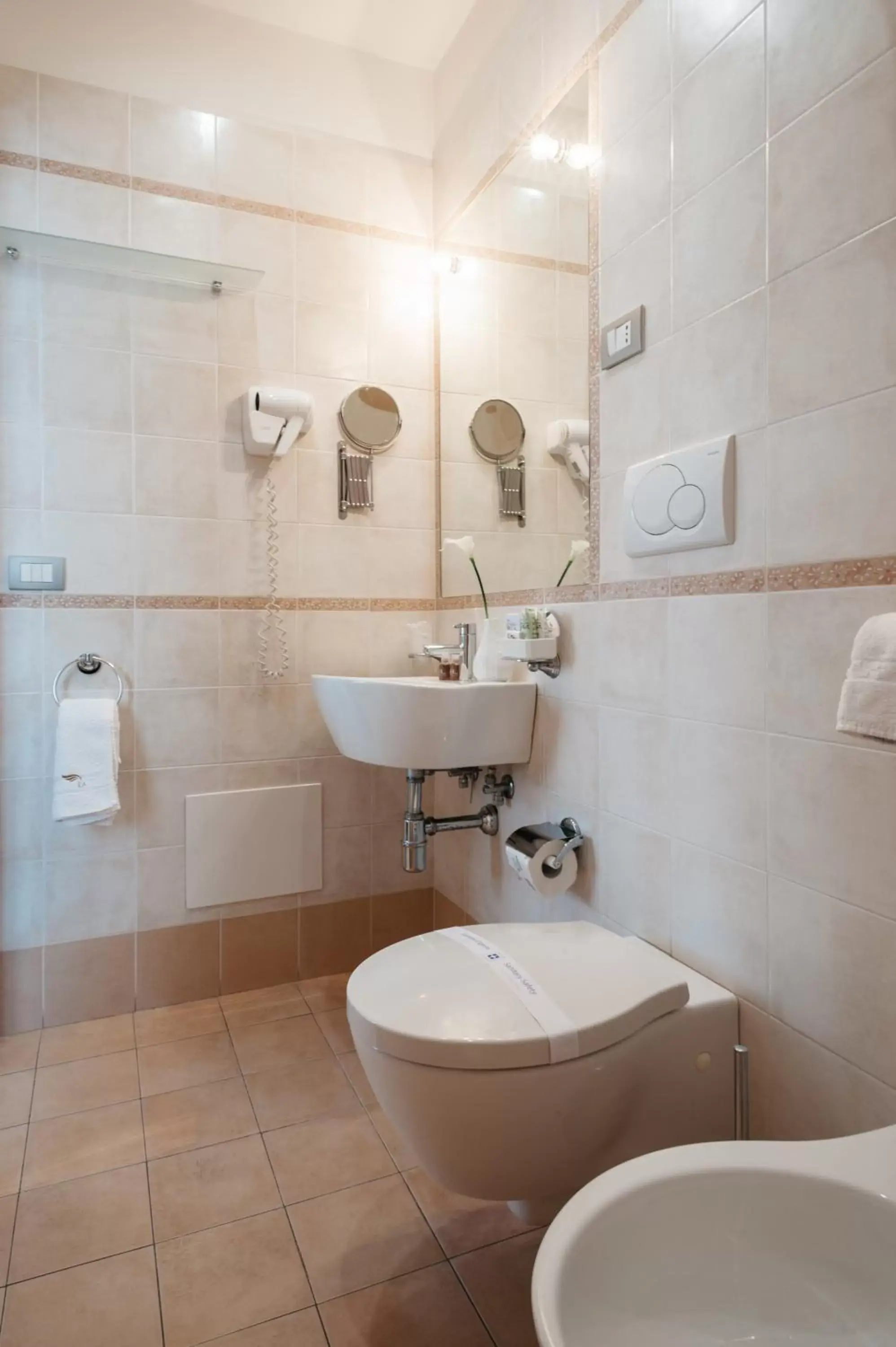 Toilet, Bathroom in Hotel L'Arcangelo - Boutique Hotel