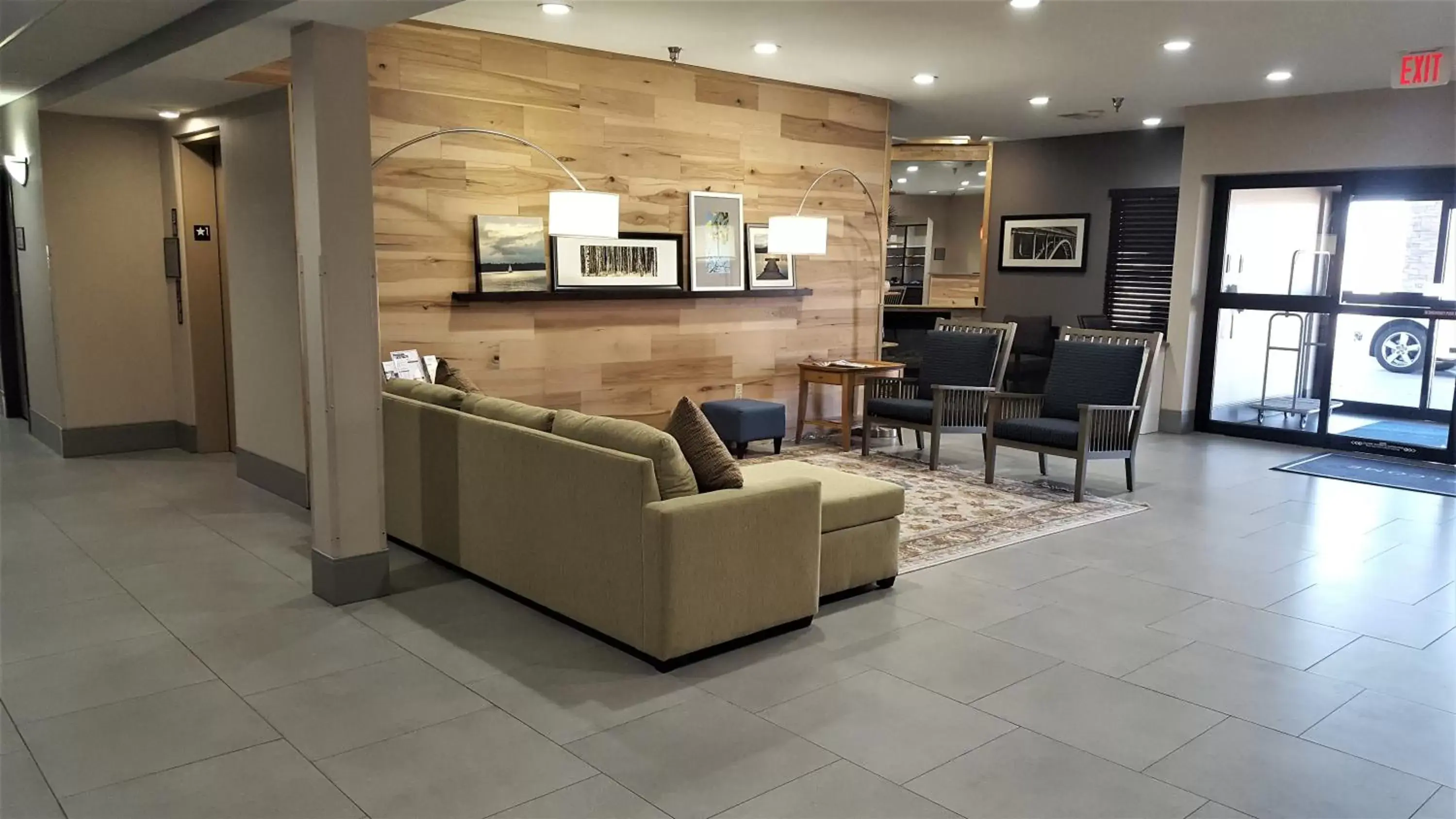 Lobby or reception in Country Inn & Suites by Radisson, Bryant (Little Rock), AR