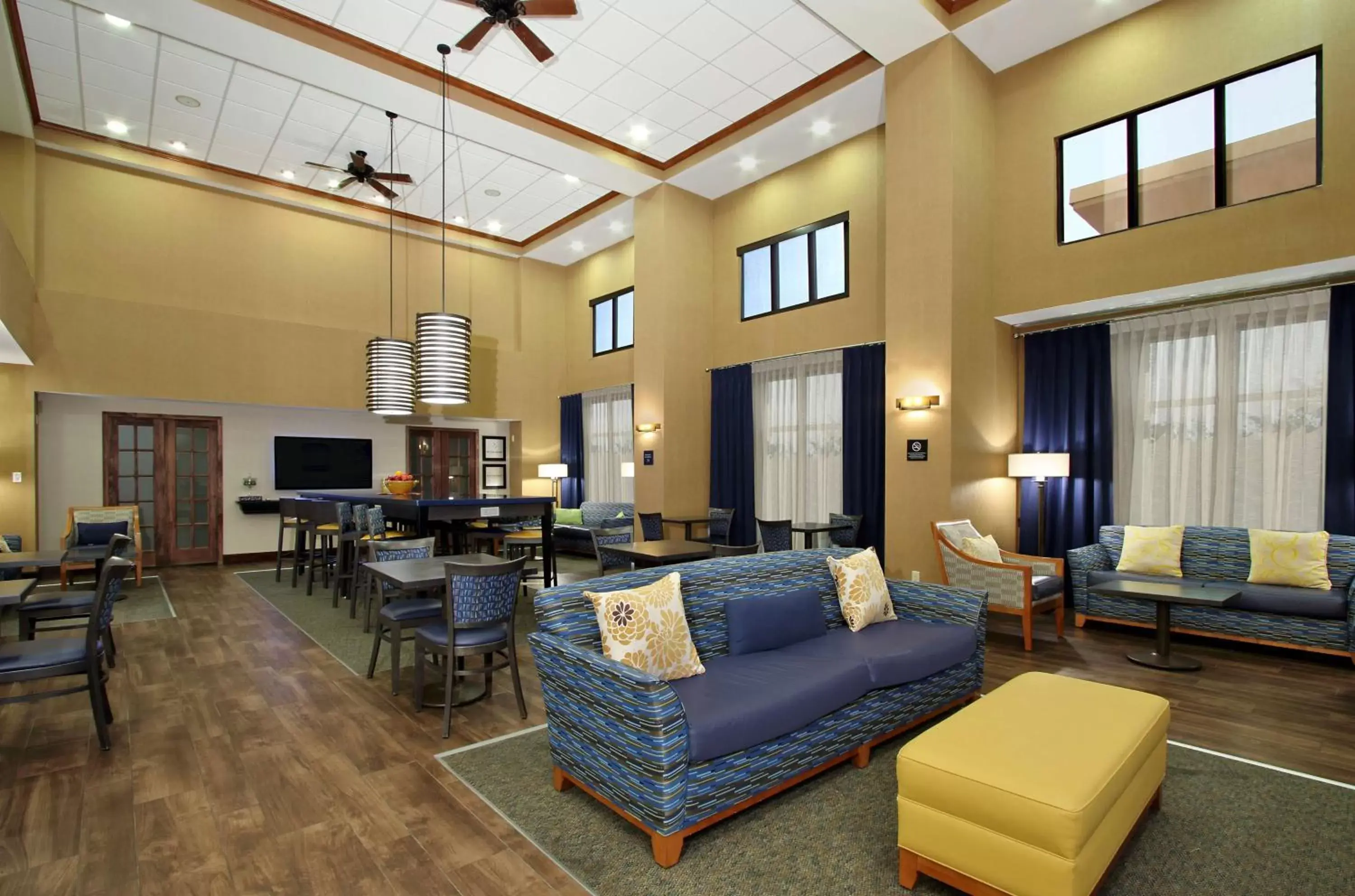 Lobby or reception in Hampton Inn & Suites Madisonville Lobby or reception in Hampton Inn & Suites Madisonville
