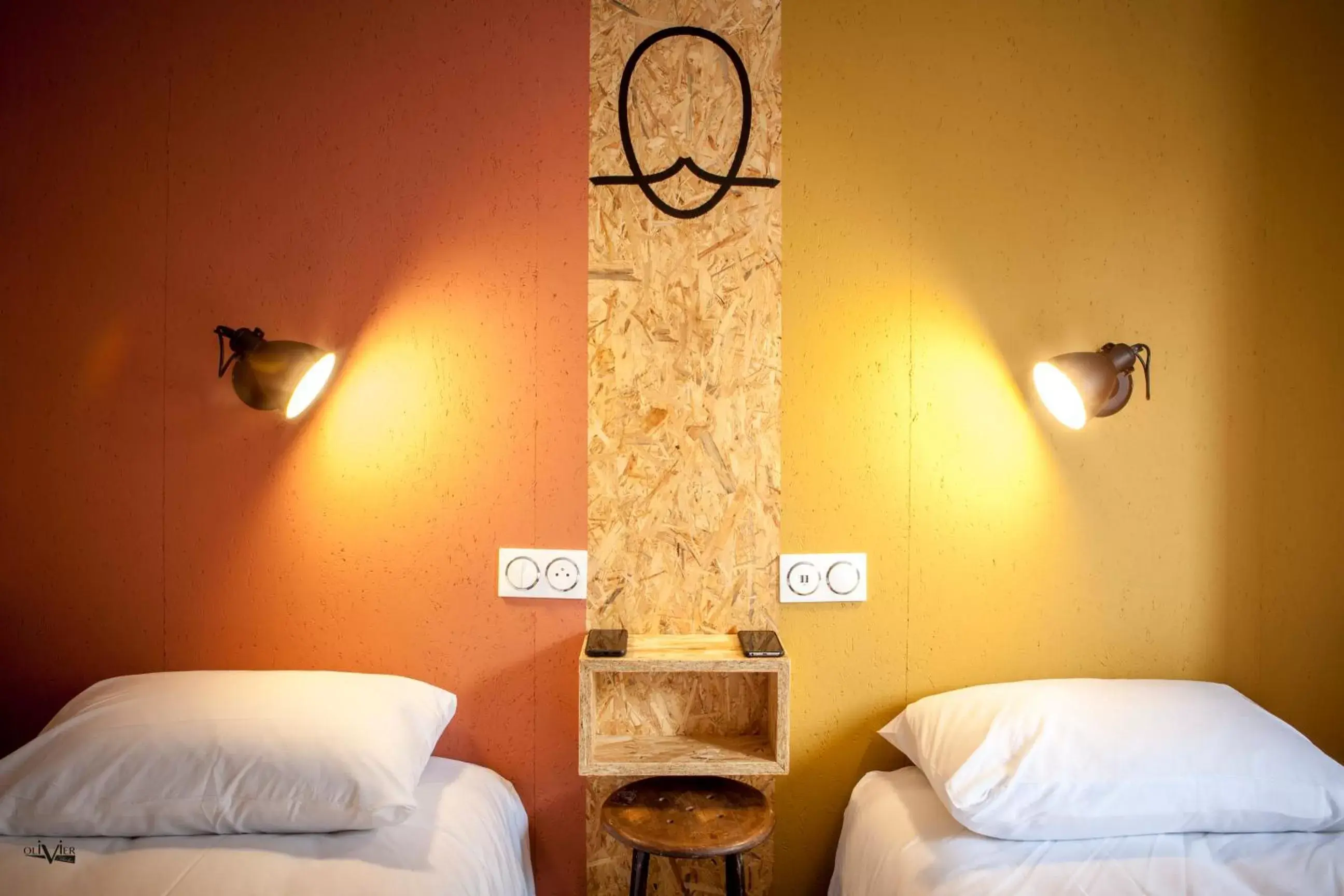 Bed in Hôtel Moustache Lille - Seclin