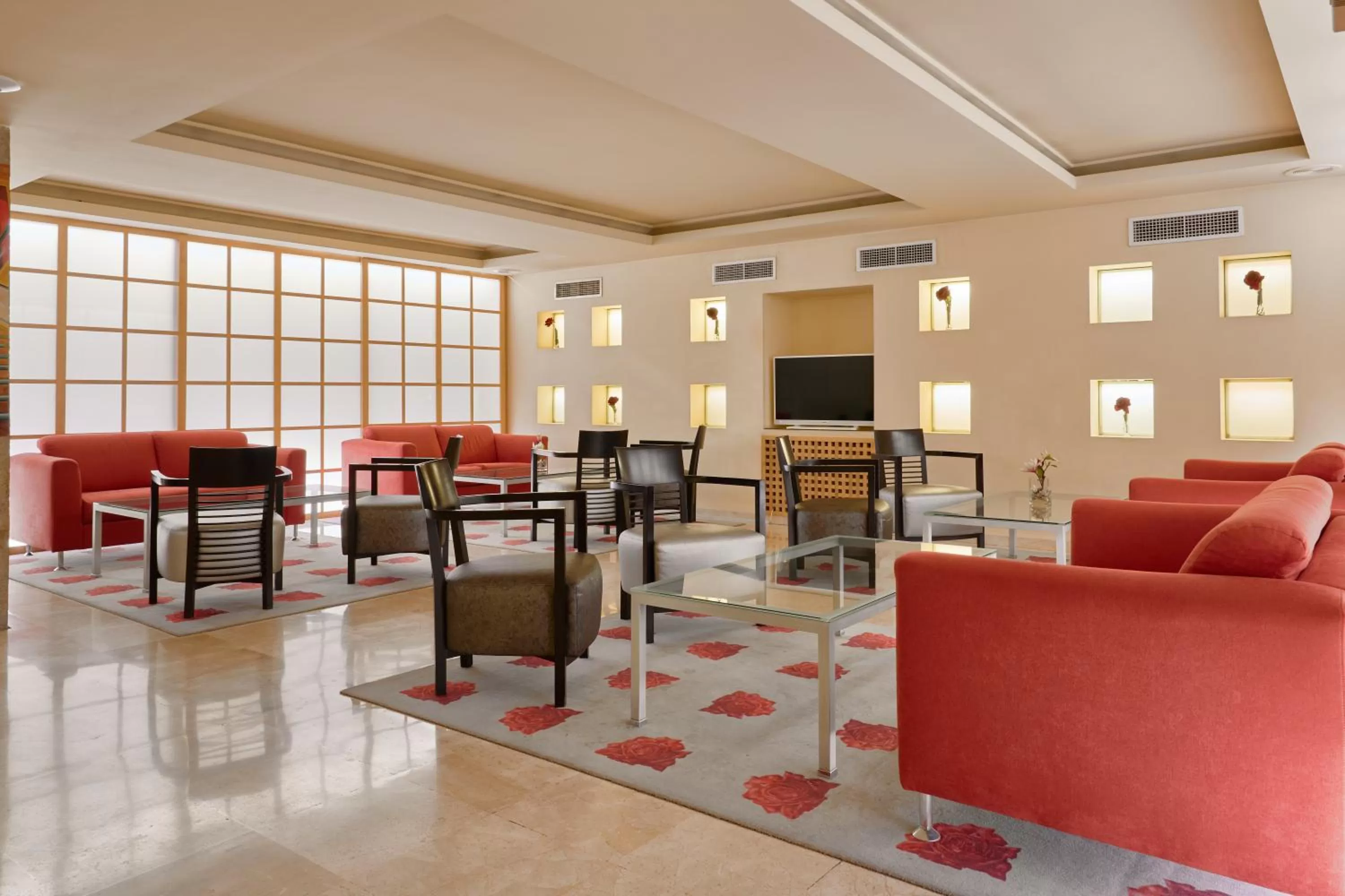 Lounge or bar in Hotel Macià Cóndor
