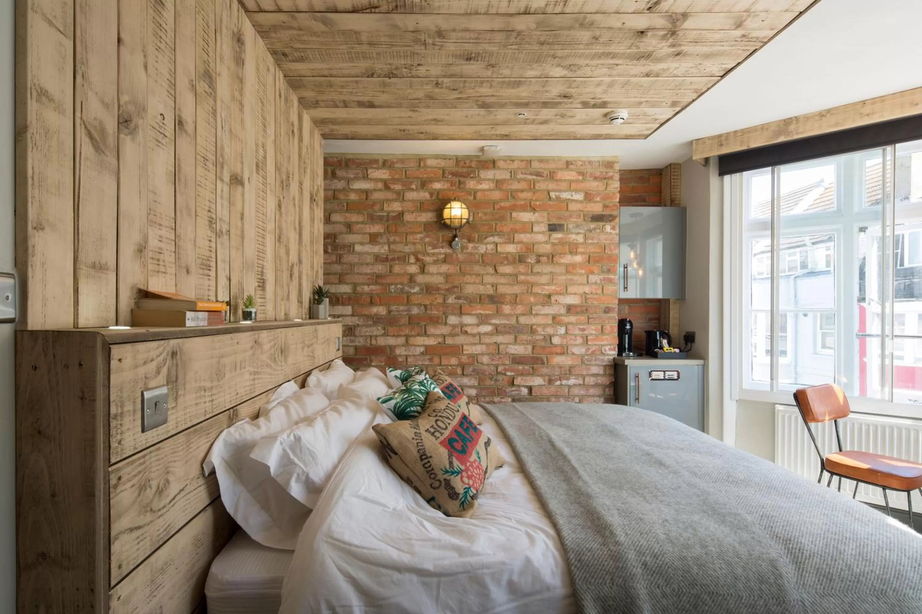 Bed in One Broad Street