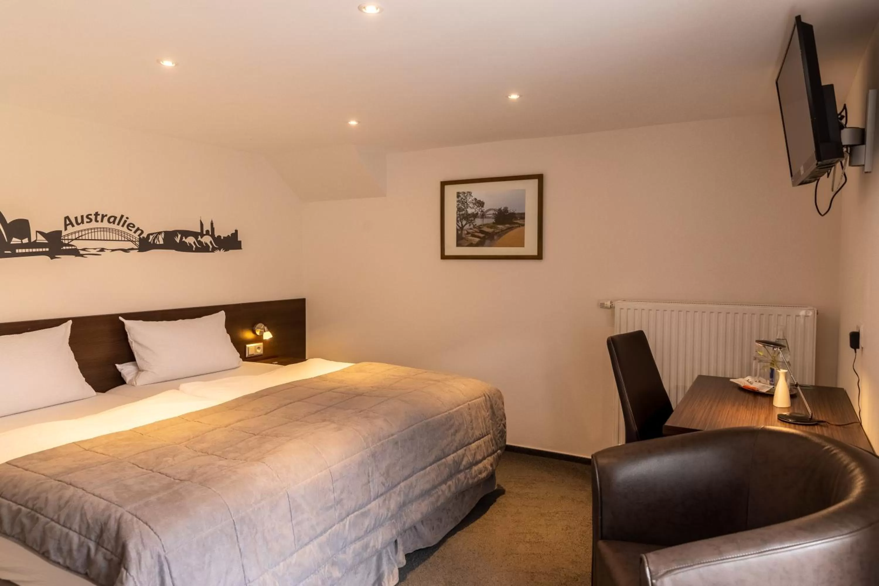 Bed in Hotel zur Post Ochsendorf