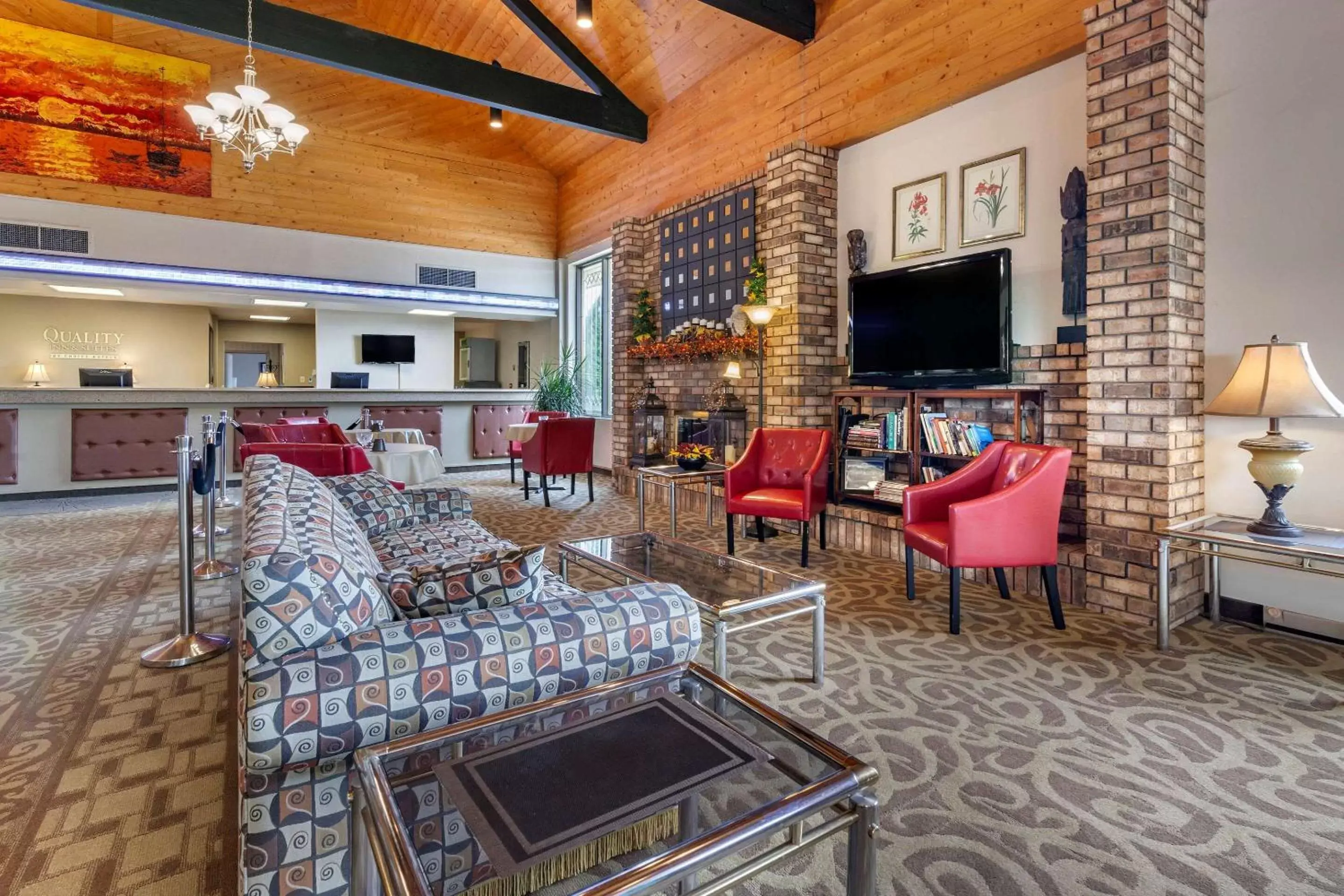 Lobby or reception, Seating Area in Quality Inn & Suites