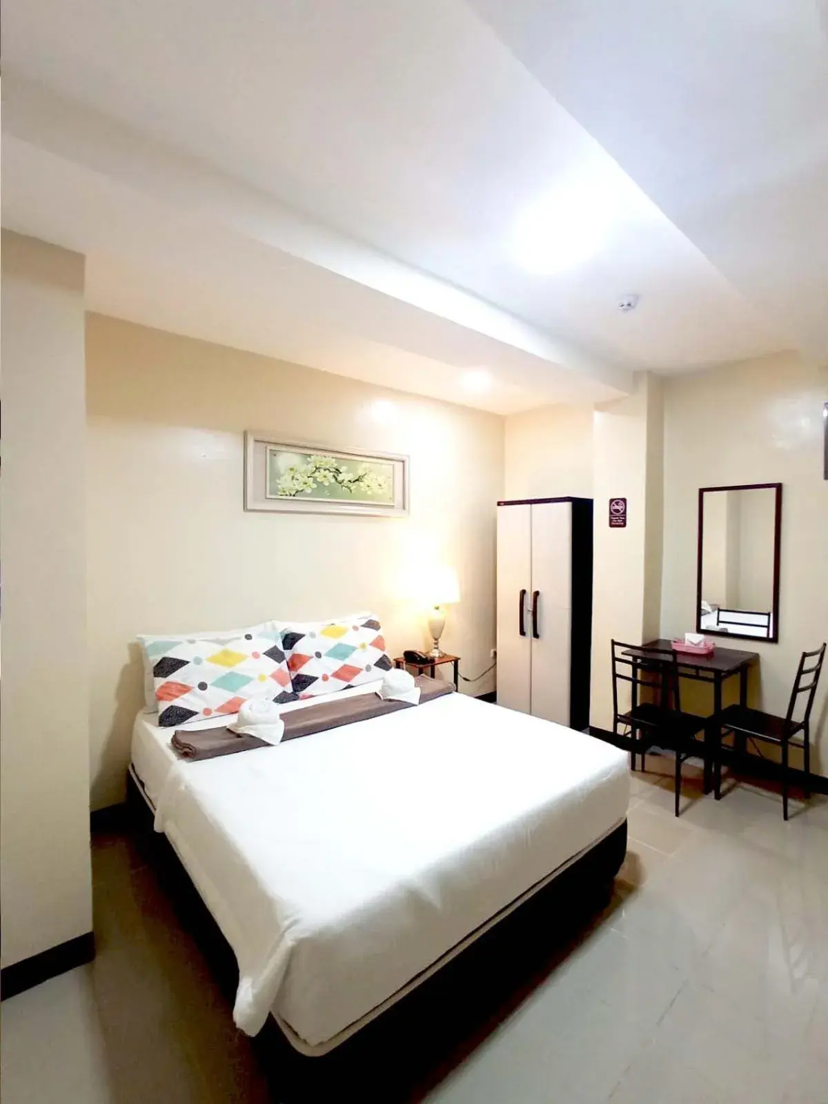 Bedroom, Bed in B&J Guesthouse Tagbilaran