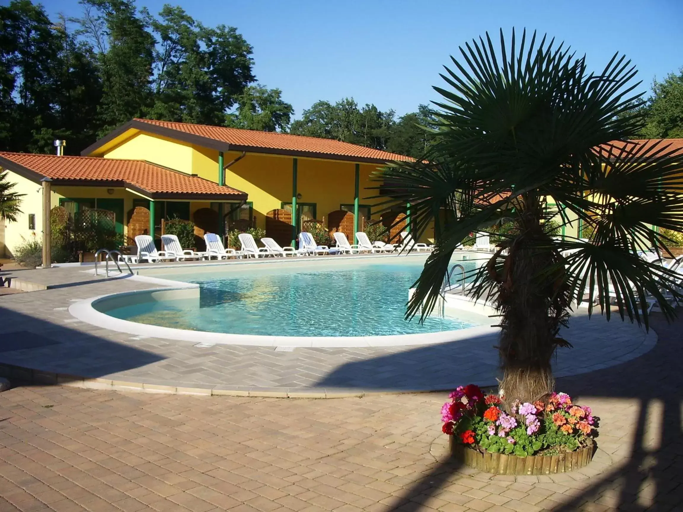 Swimming Pool in Hotel Ristorante La Perla