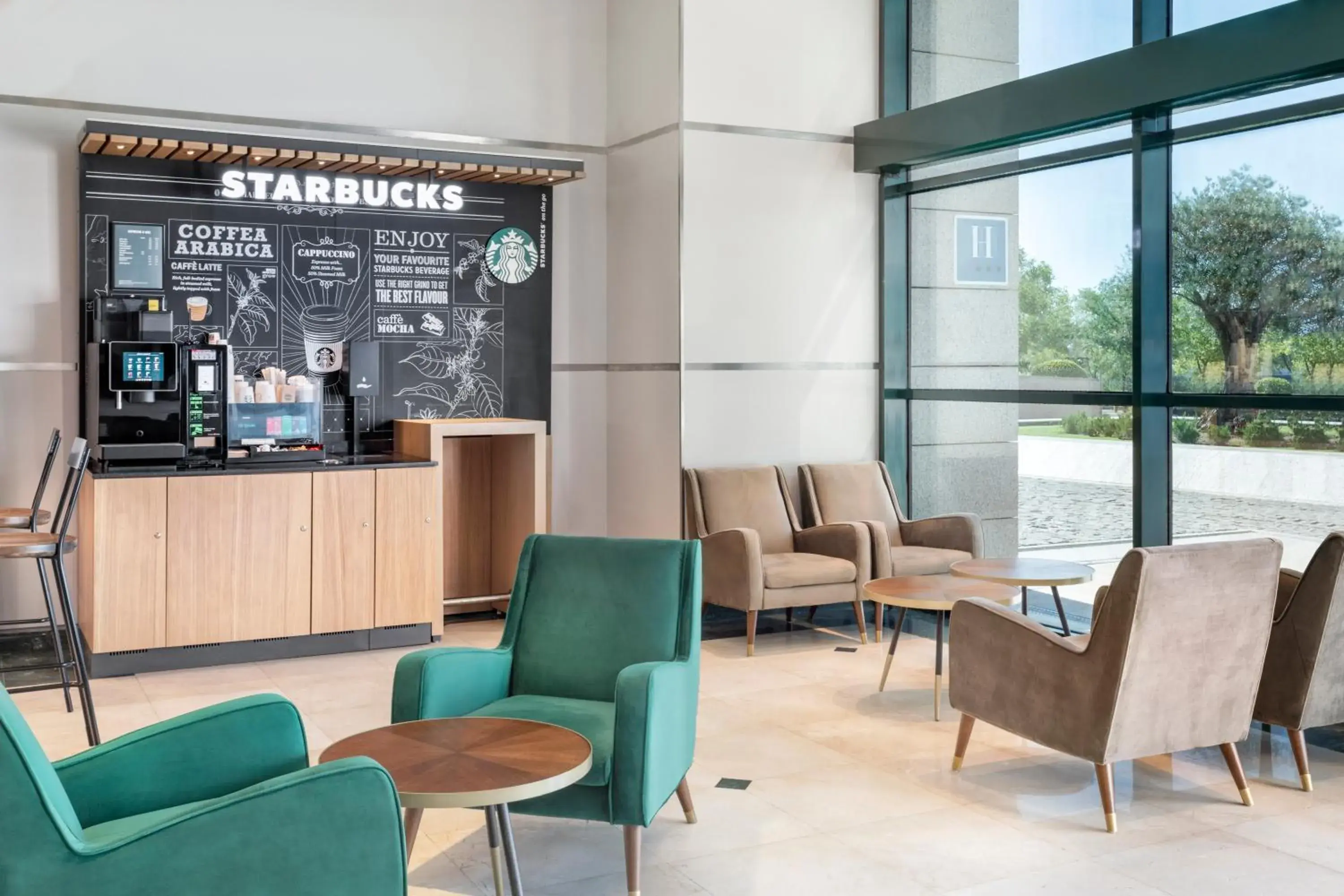 Coffee/tea facilities in B&B HOTEL Madrid Aeropuerto T4