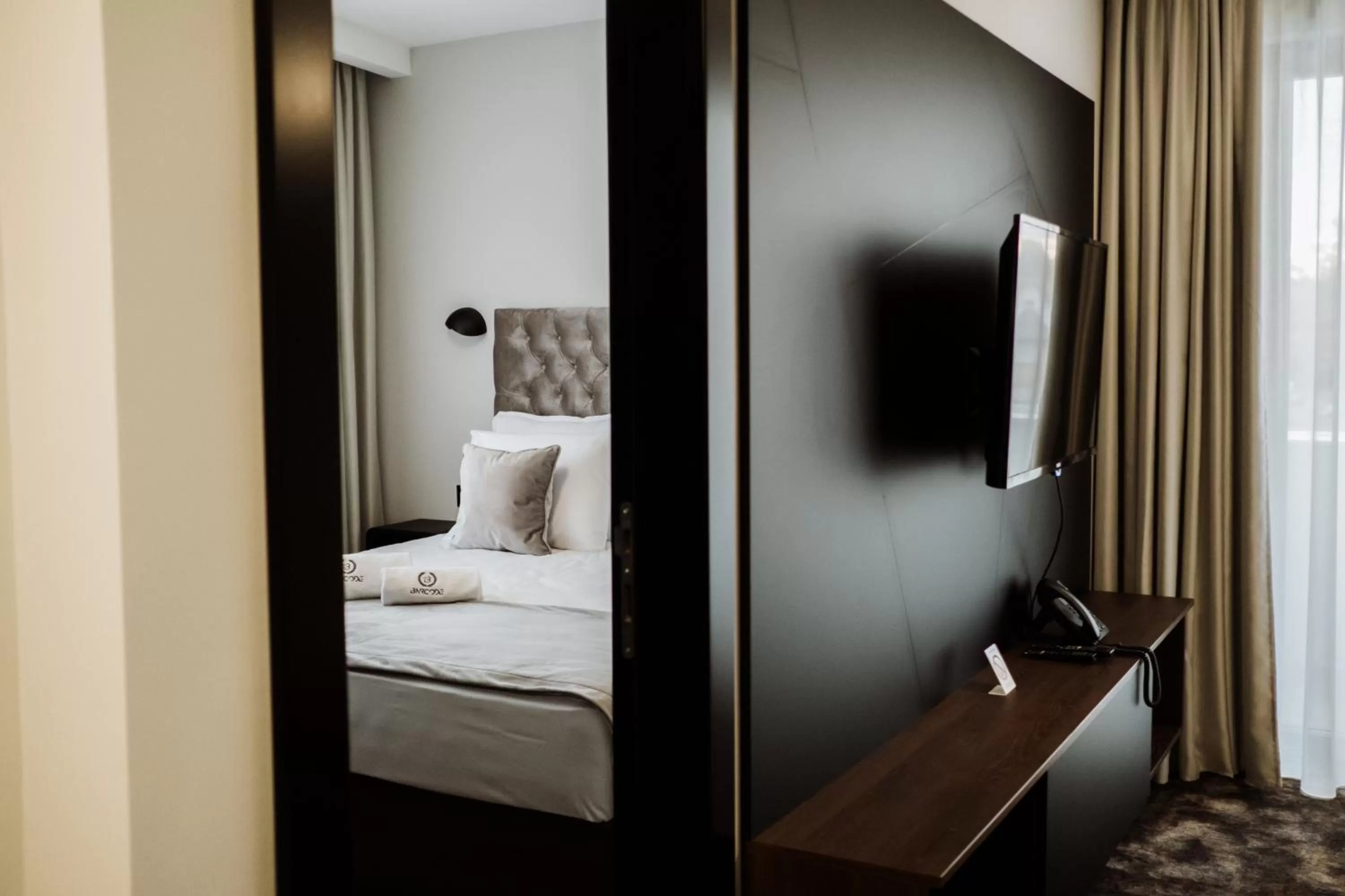 Living room, Bed in Hotel Barcode Wellness & Spa
