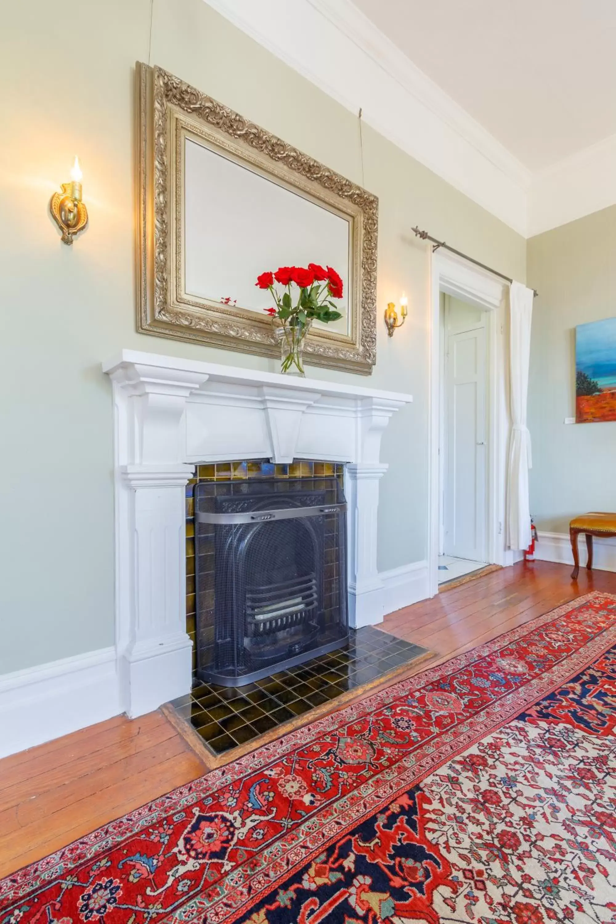 Bedroom, TV/Entertainment Center in Fairholme Manor Inn