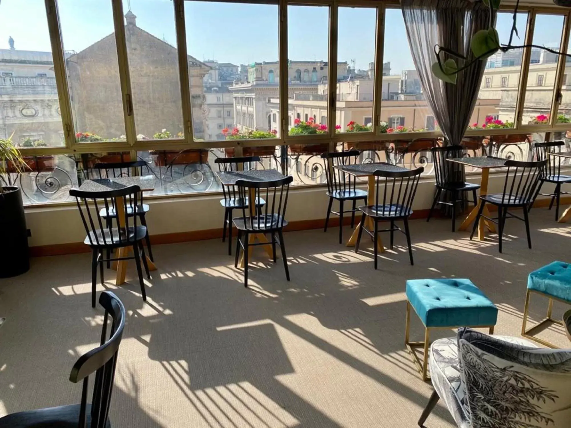 Balcony/Terrace, Restaurant/Places to Eat in Hotel Tritone