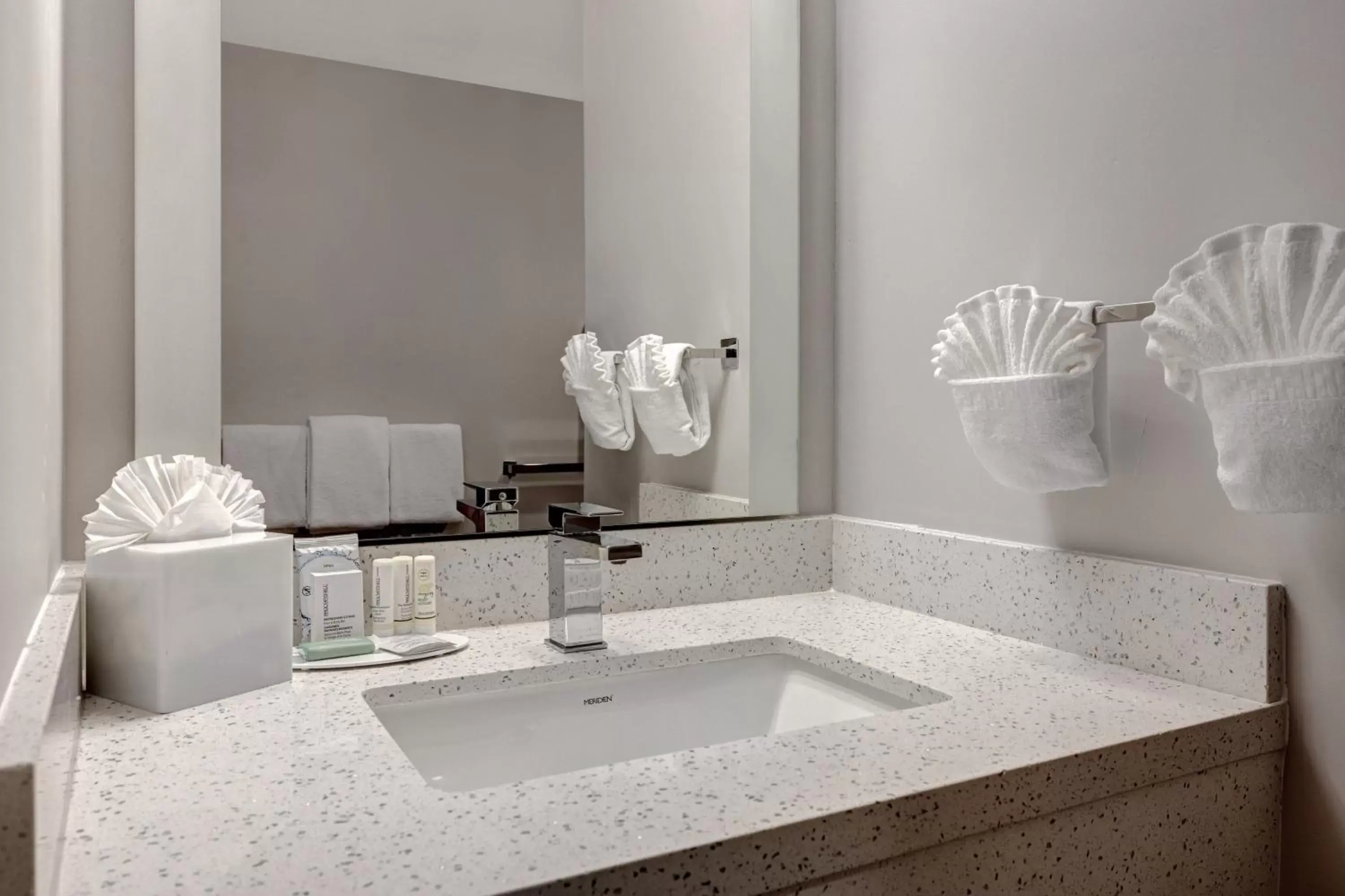 Bathroom in TownePlace Suites by Marriott San Luis Obispo
