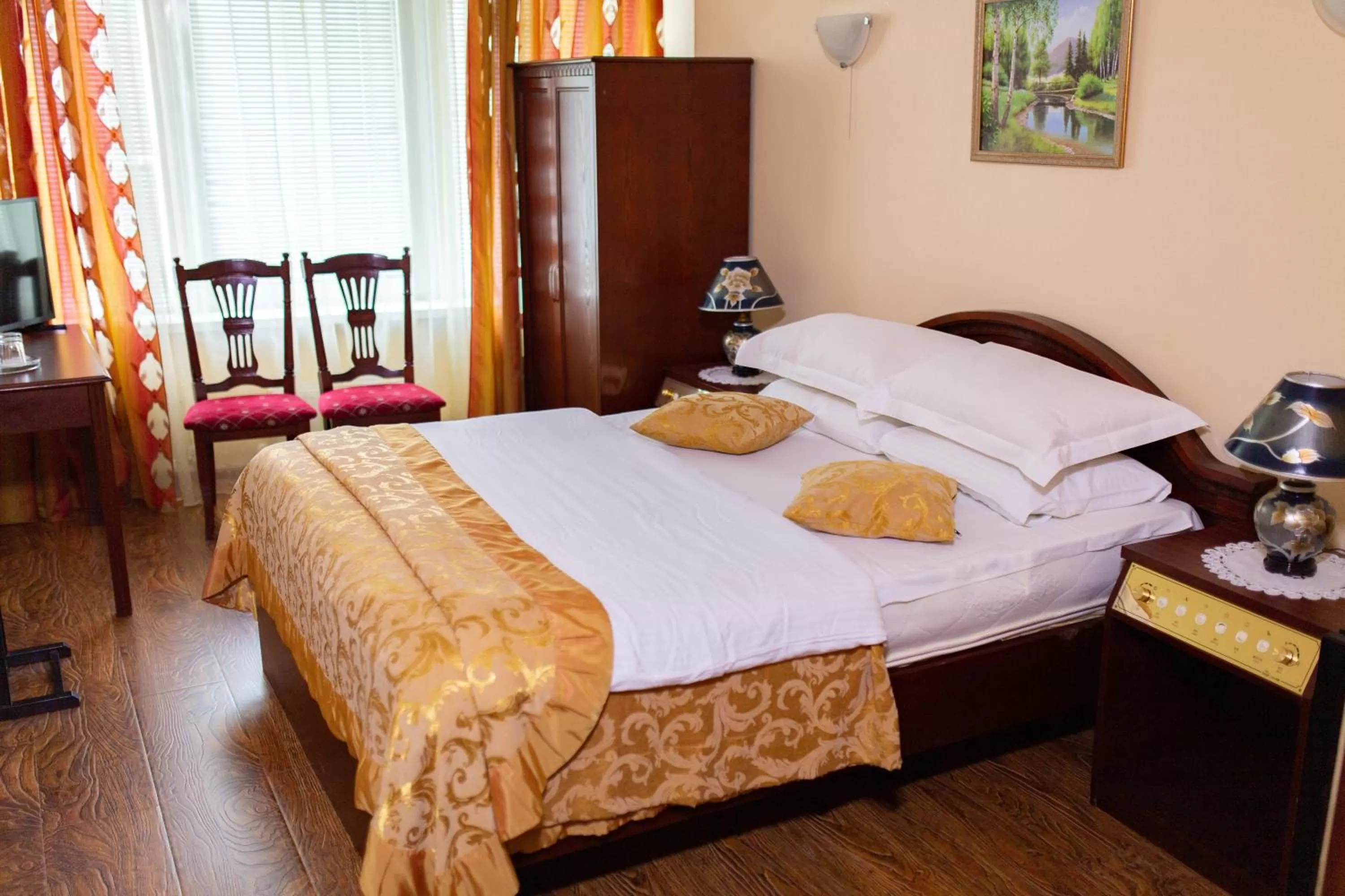 Bed in Vila Muntenia Hotel