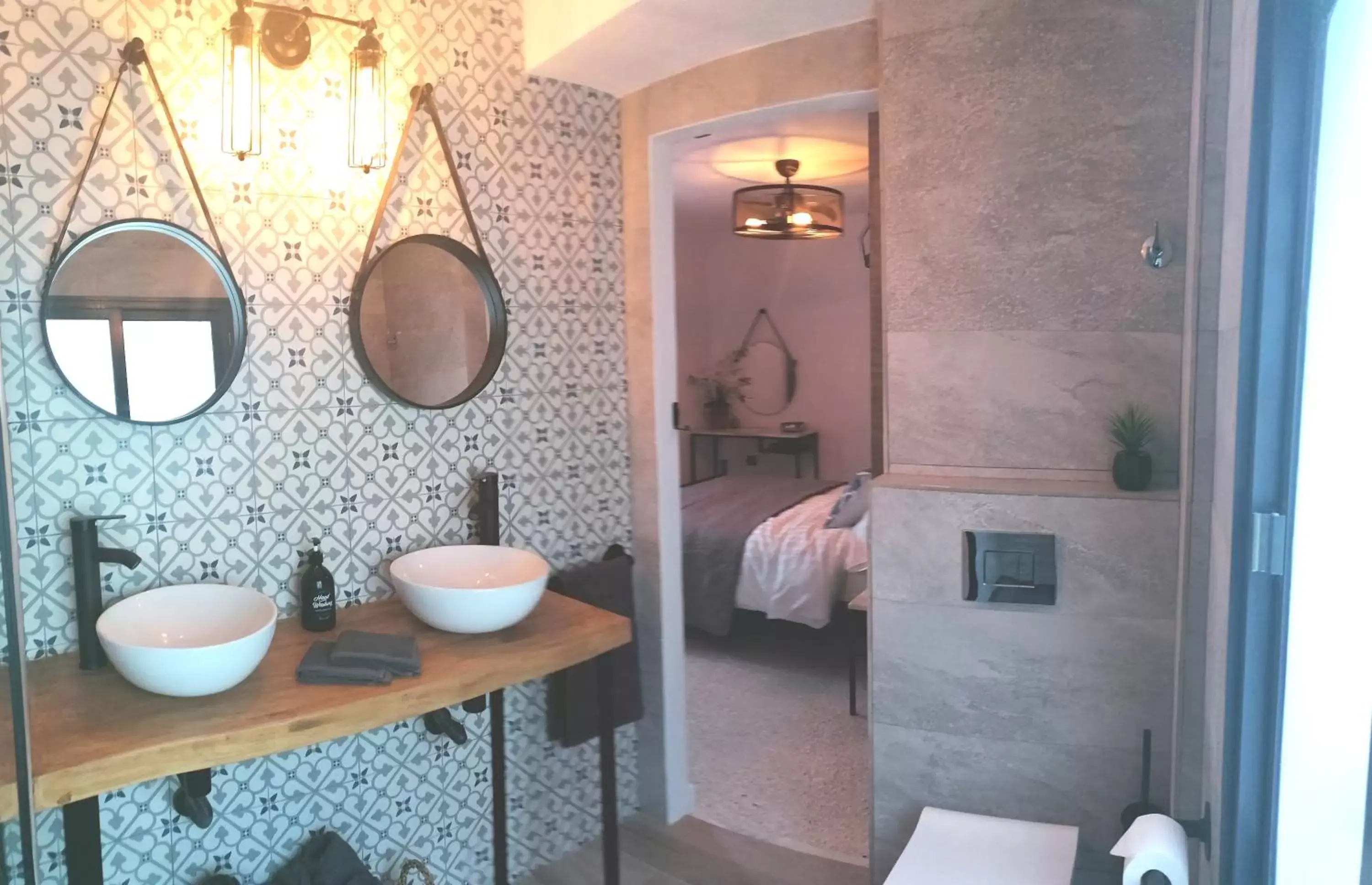 Superior Double Room in Villa Otivar