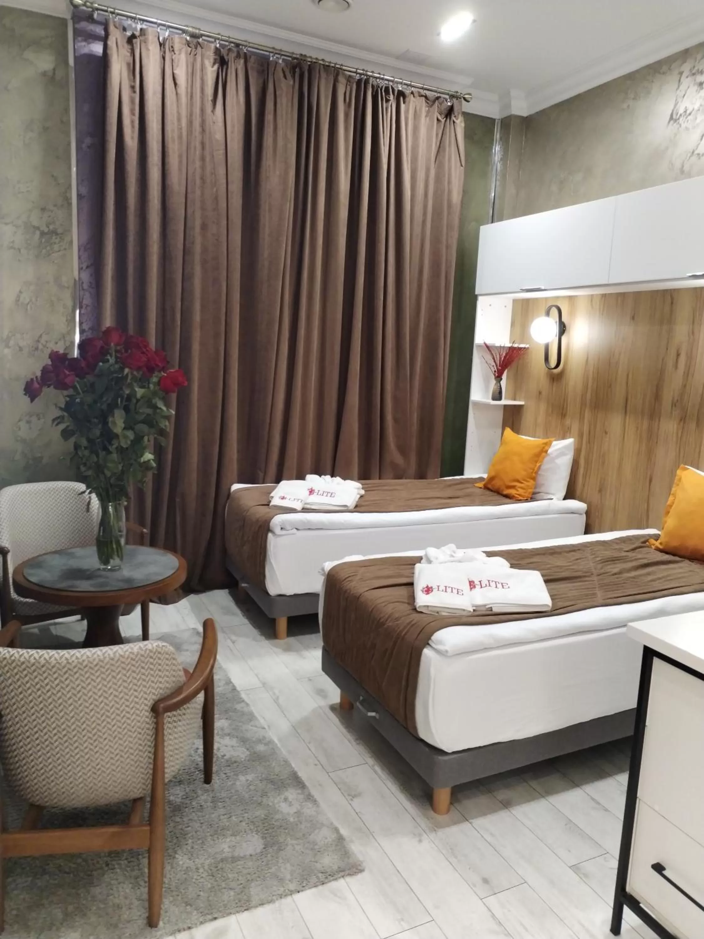 Bed in E-lite& Meatador