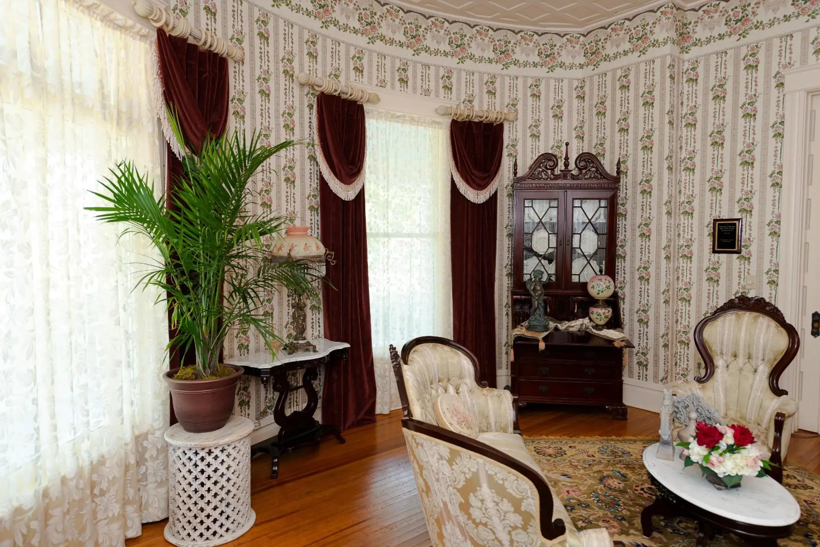 Other, Seating Area in Captain Henderson House