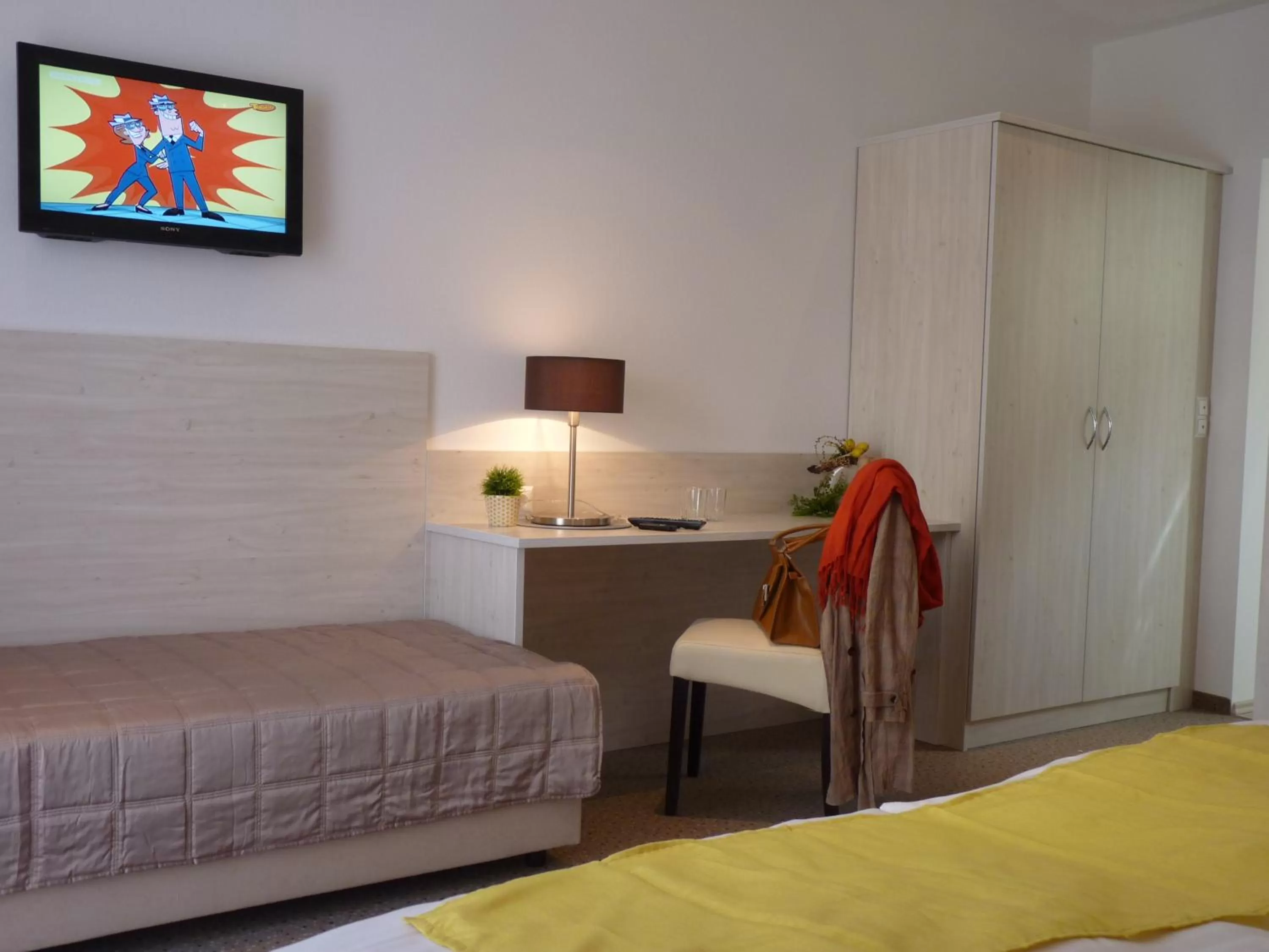 Seating area, Bed in Hotel Blie, Bed & Breakfast, Self Check-in