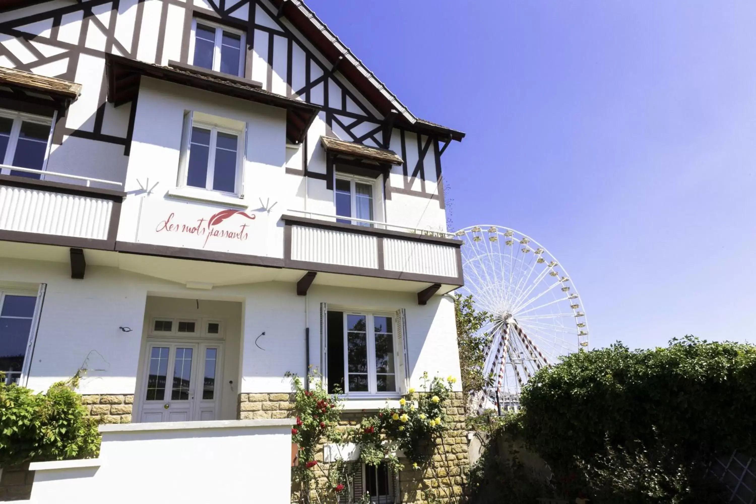 Facade/entrance, Property Building in La Villa Les Mots Passants