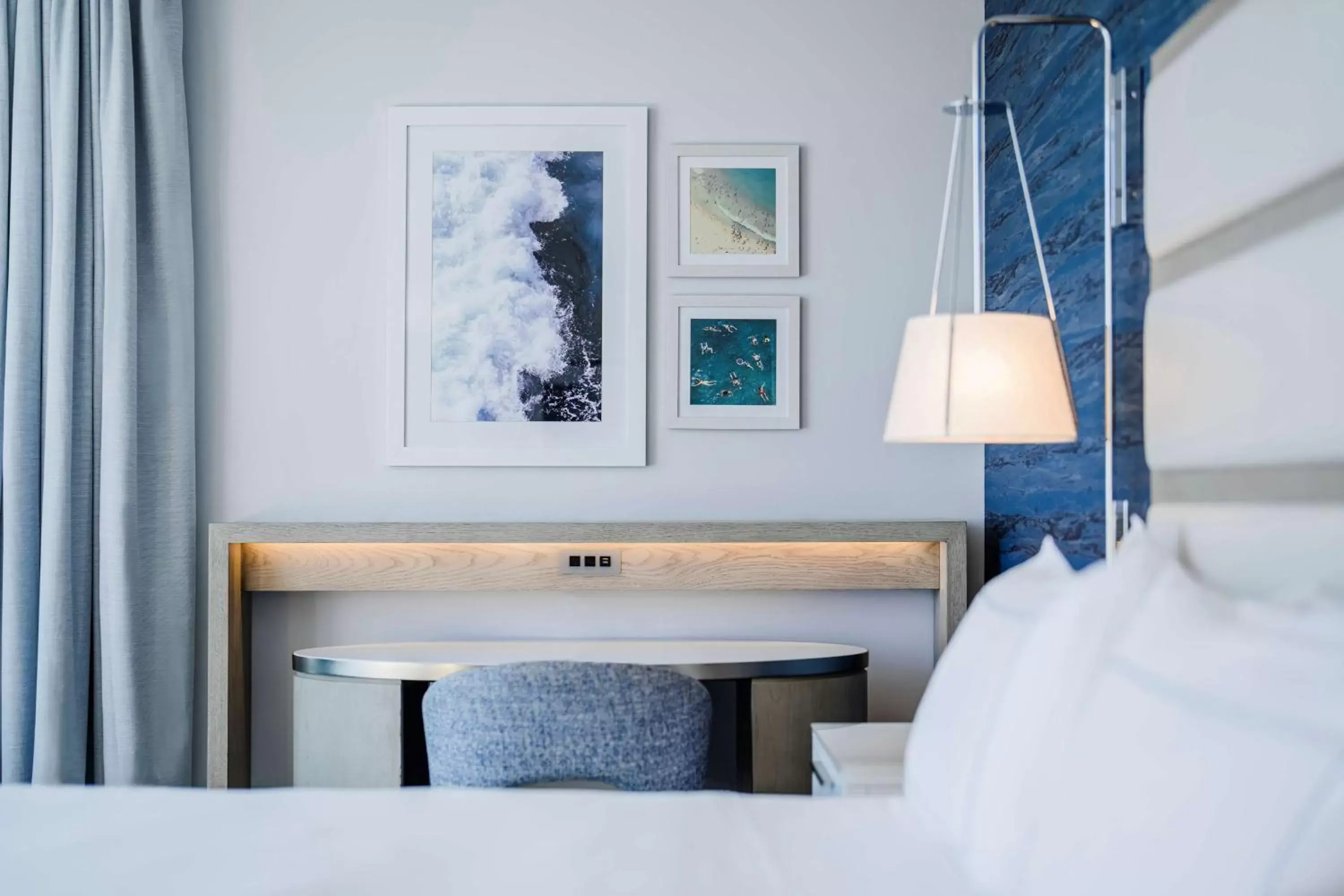 Bedroom in Hotel Maren Fort Lauderdale Beach, Curio Collection By Hilton