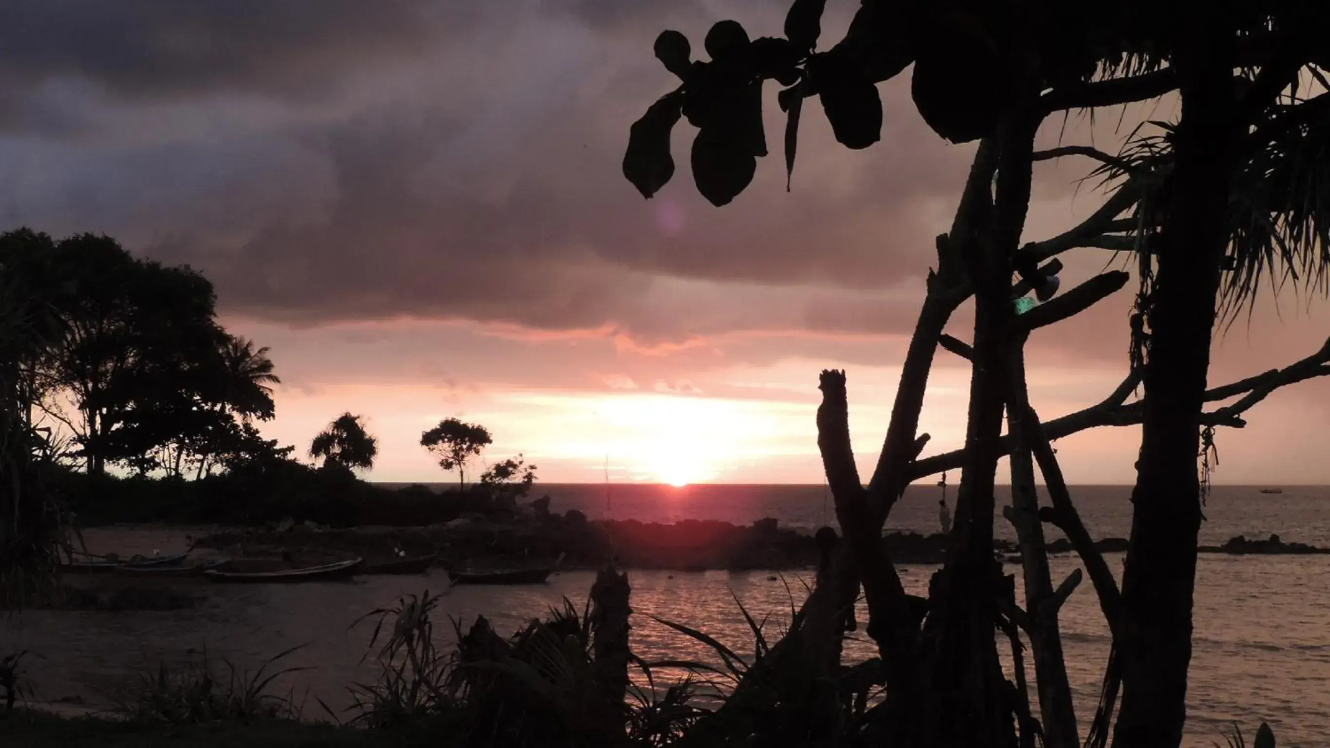 Sea view, Natural Landscape in Lazy Days Bungalows