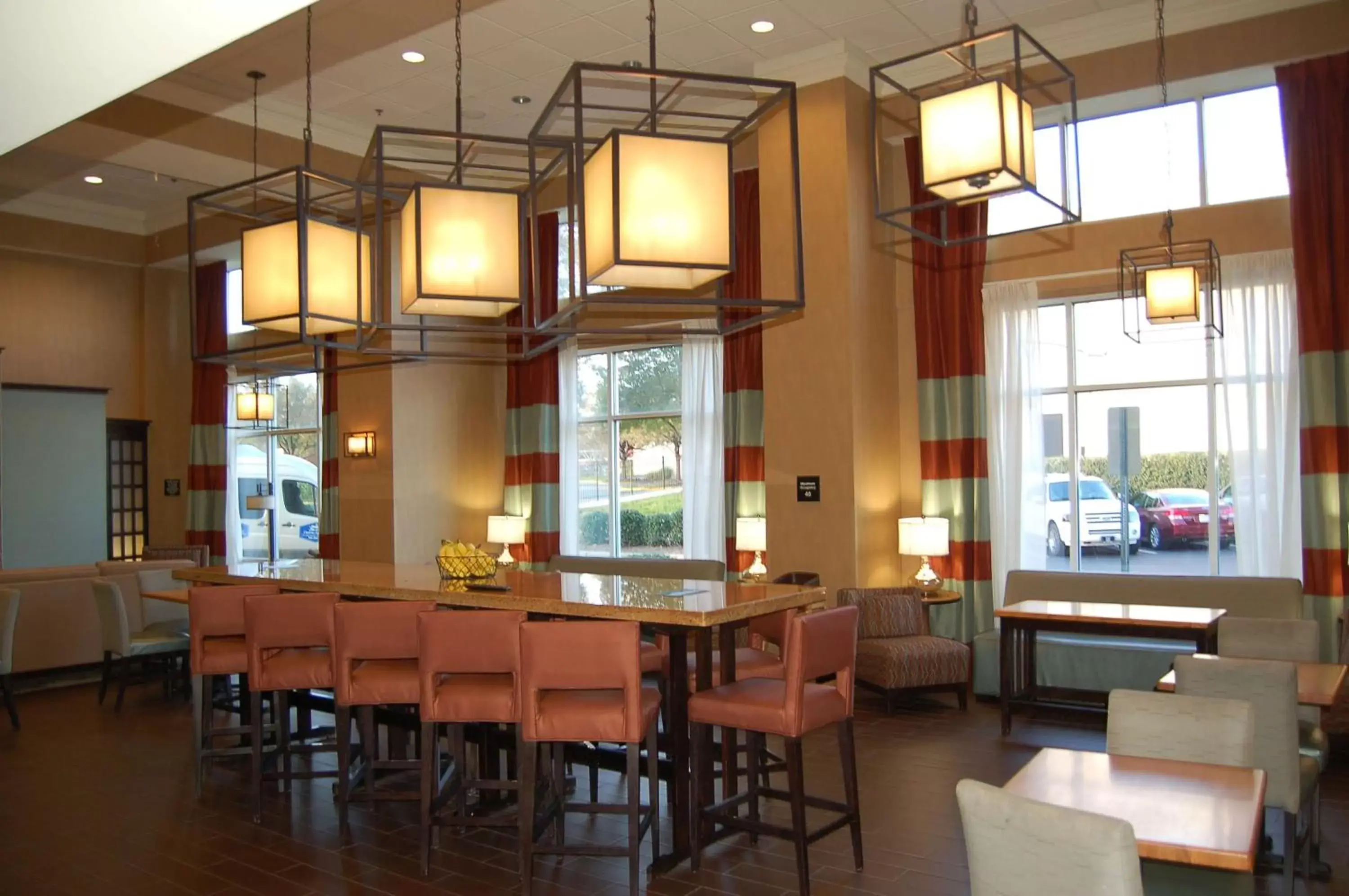 Lobby or reception, Restaurant/Places to Eat in Hampton Inn & Suites Charlotte-Airport